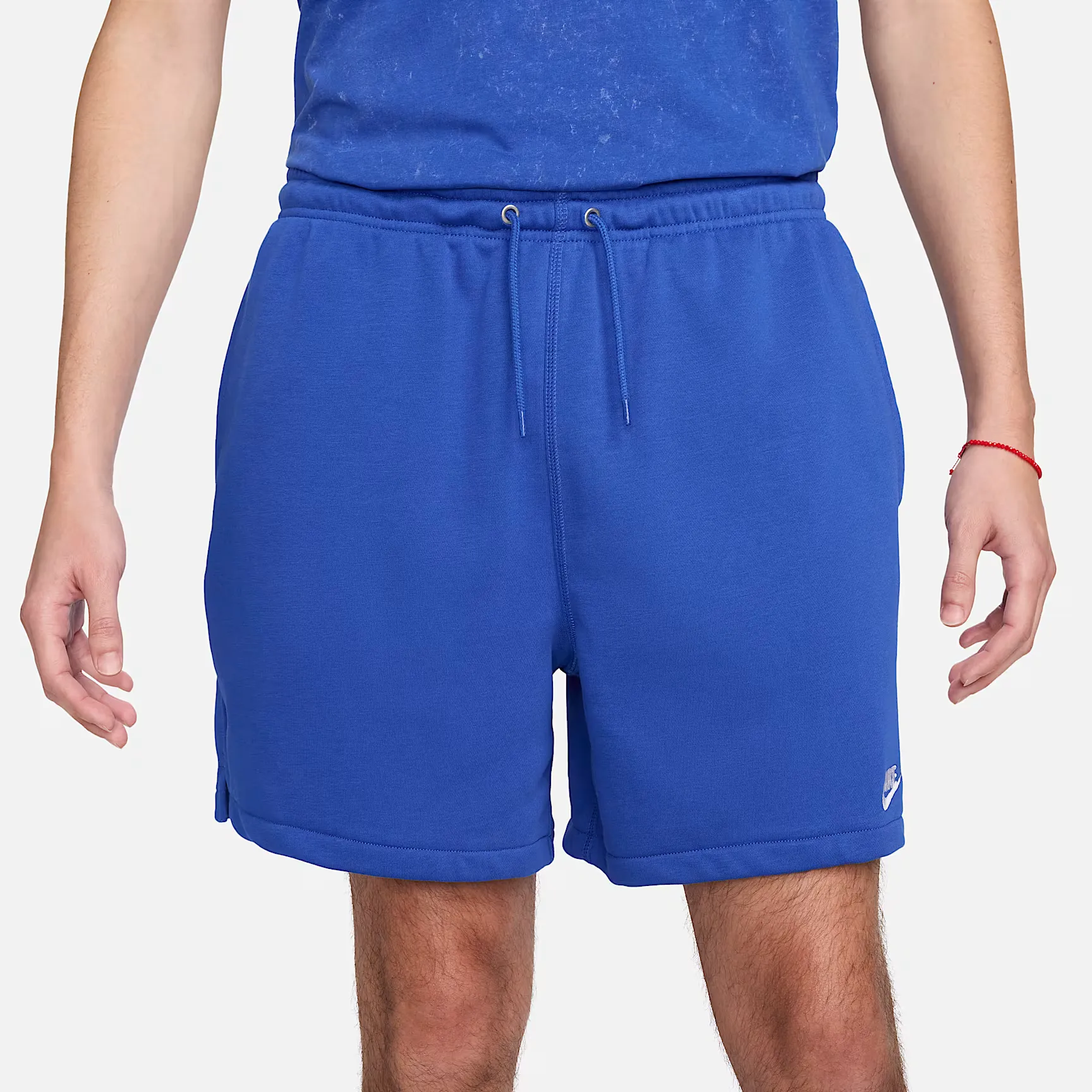 000000_Nike-Club-Flow-Fleece-Short_Game-Royal_FN3520-480_img1