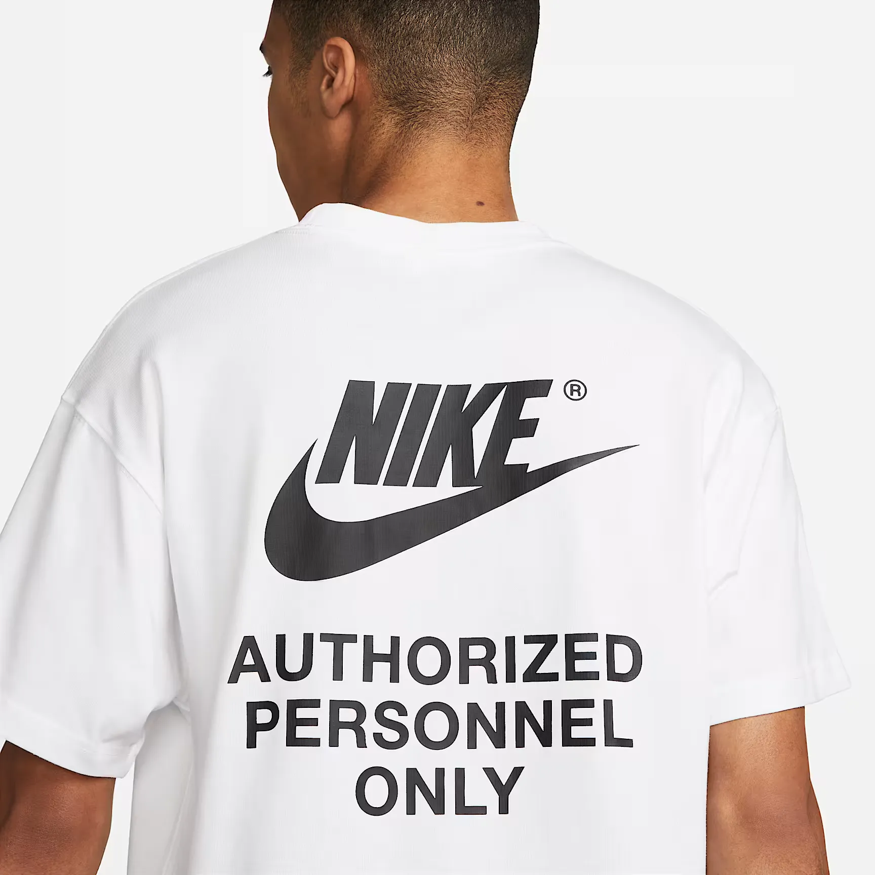 000000_Nike-Sportswear-Authorized-Personnel-T-Shirt_White_DM6427-100_img3