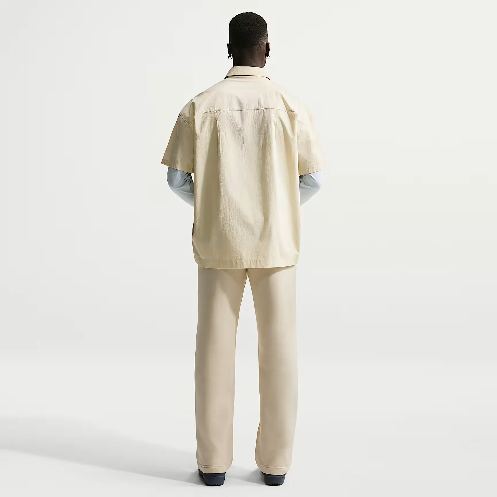 000000_Nike-Sportswear-Club-Fleece-Open-Hem-Pants_Light-Khaki_FN3730-229_img4