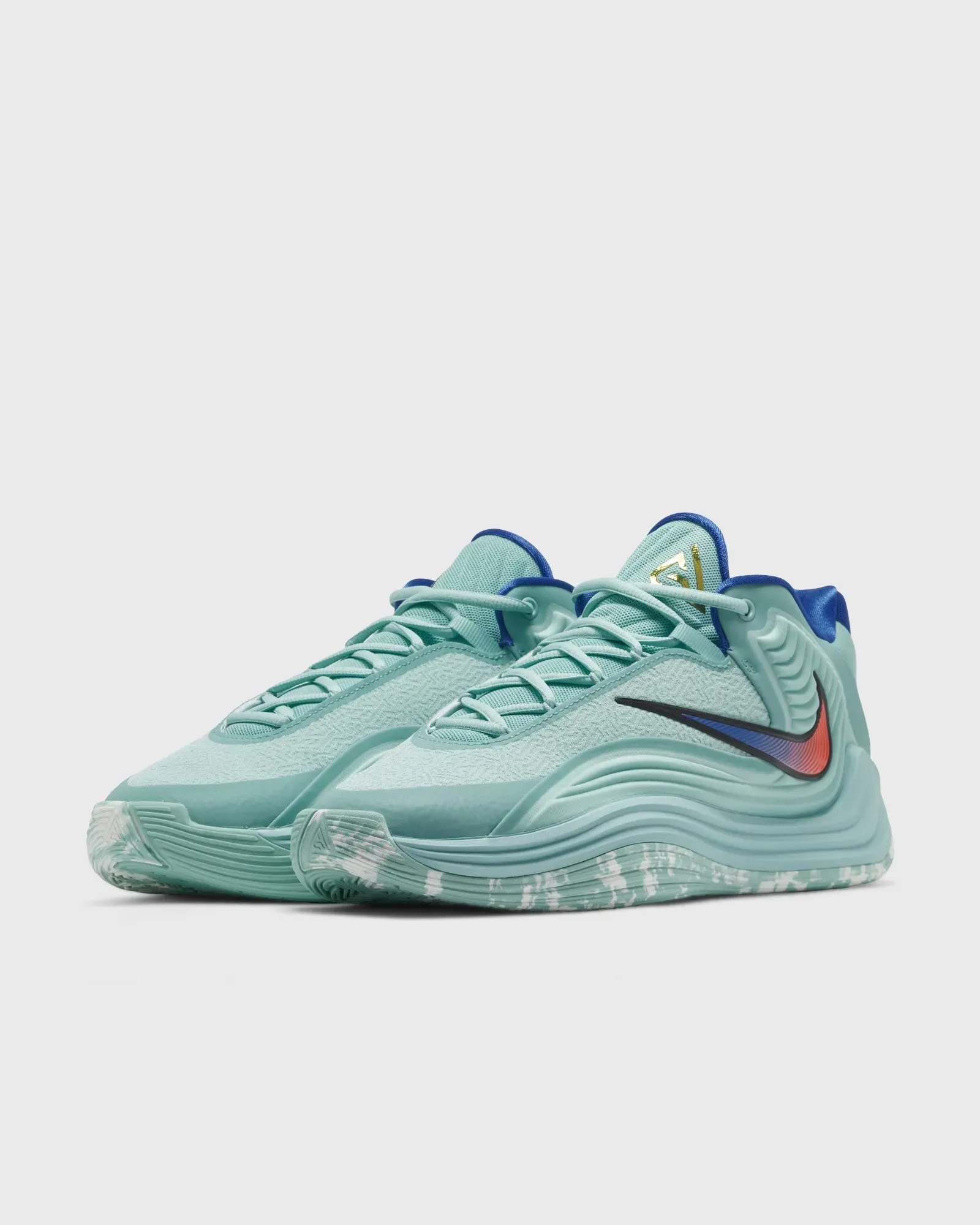 000000_Nike-Giannis-Freak-7_Light-Aqua_HF3450-402_img1