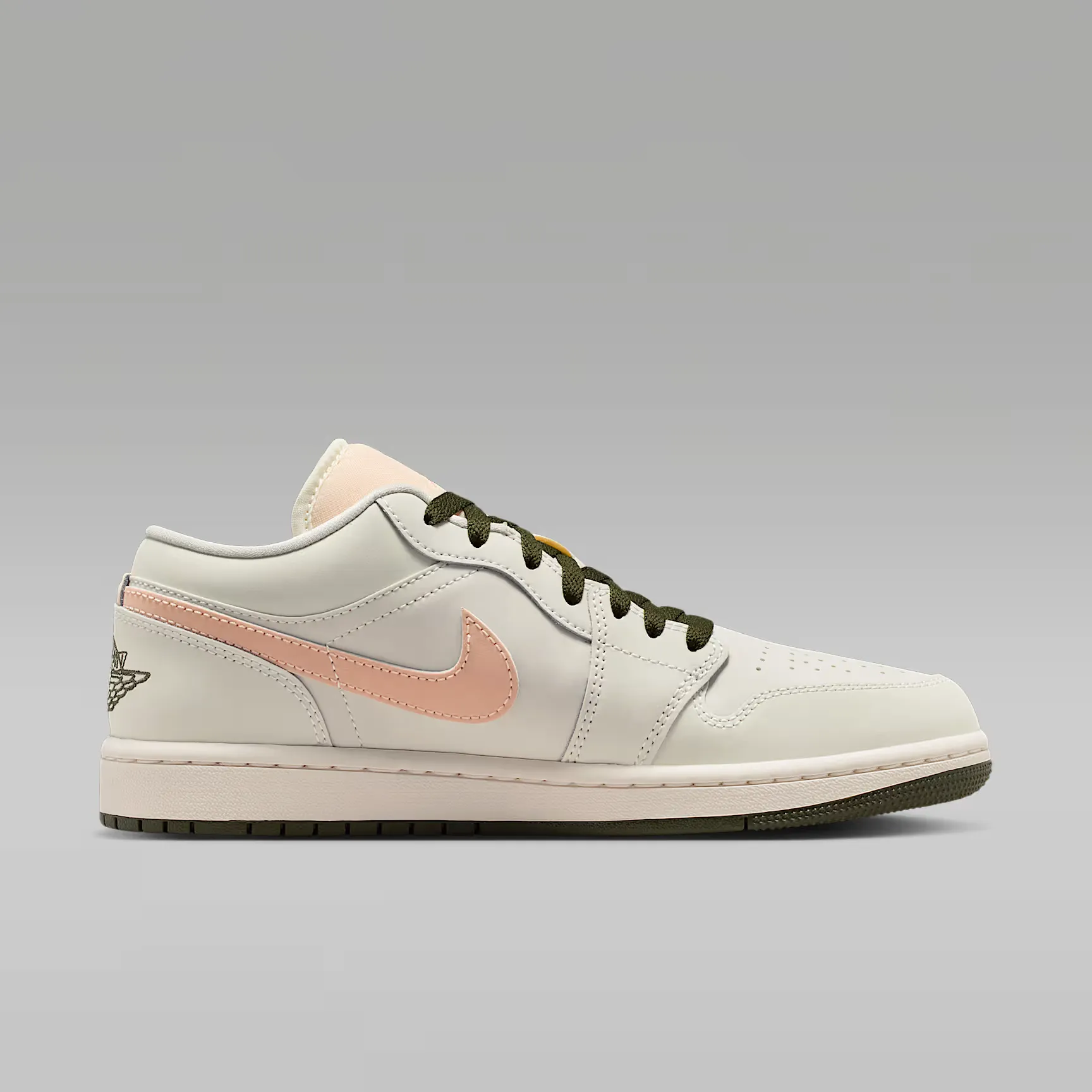 000000_Air-Jordan-1-Low-WMNS_Sail-Crimson-Tint_DC0774-111_img2