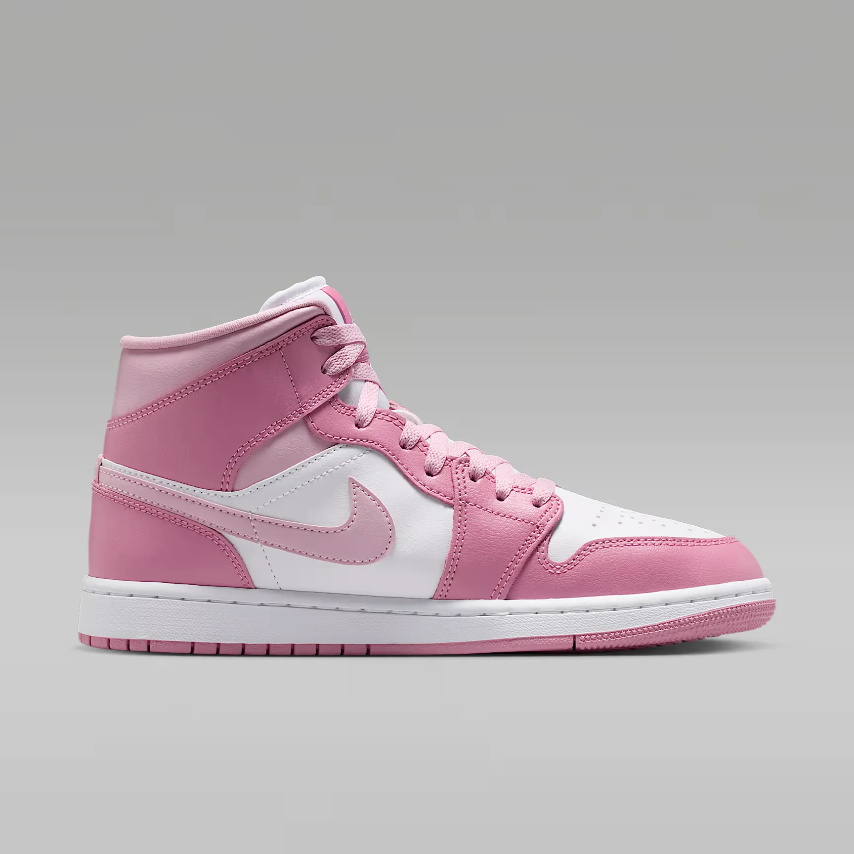 Air Jordan 1 Mid WMNS 
