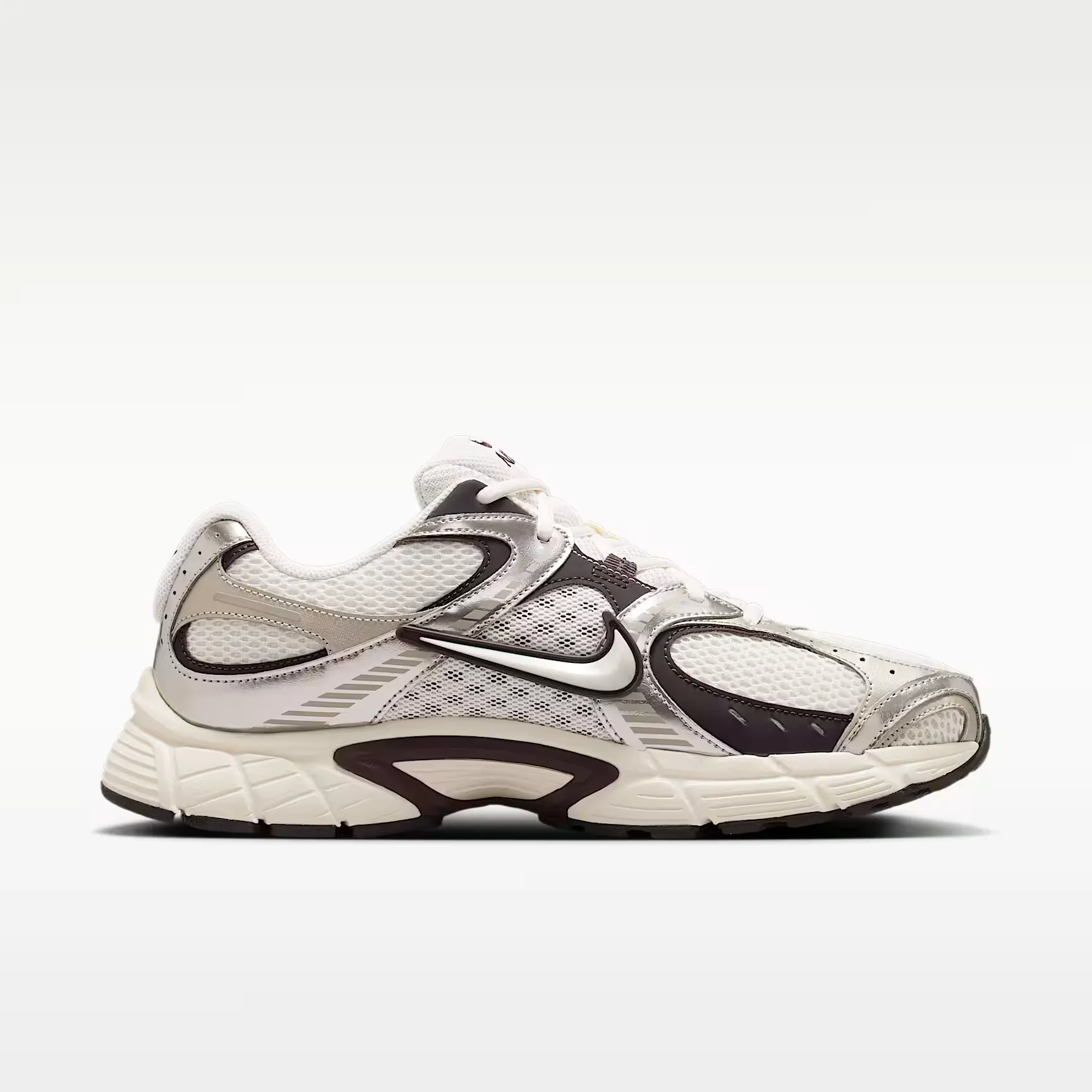 000000_Nike-V5-RNR_Phantom-Burgundy-Ash_HJ5228-011_img2