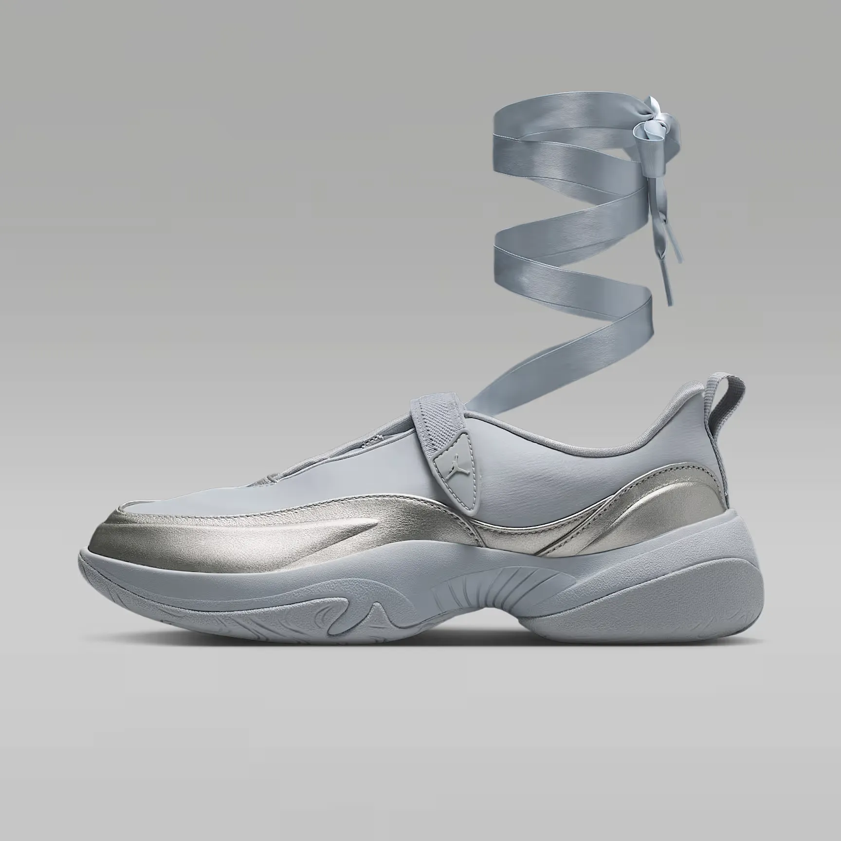 000000_Jordan-Pointe-WMNS_Metallic-Silver_IB8597-002_img0