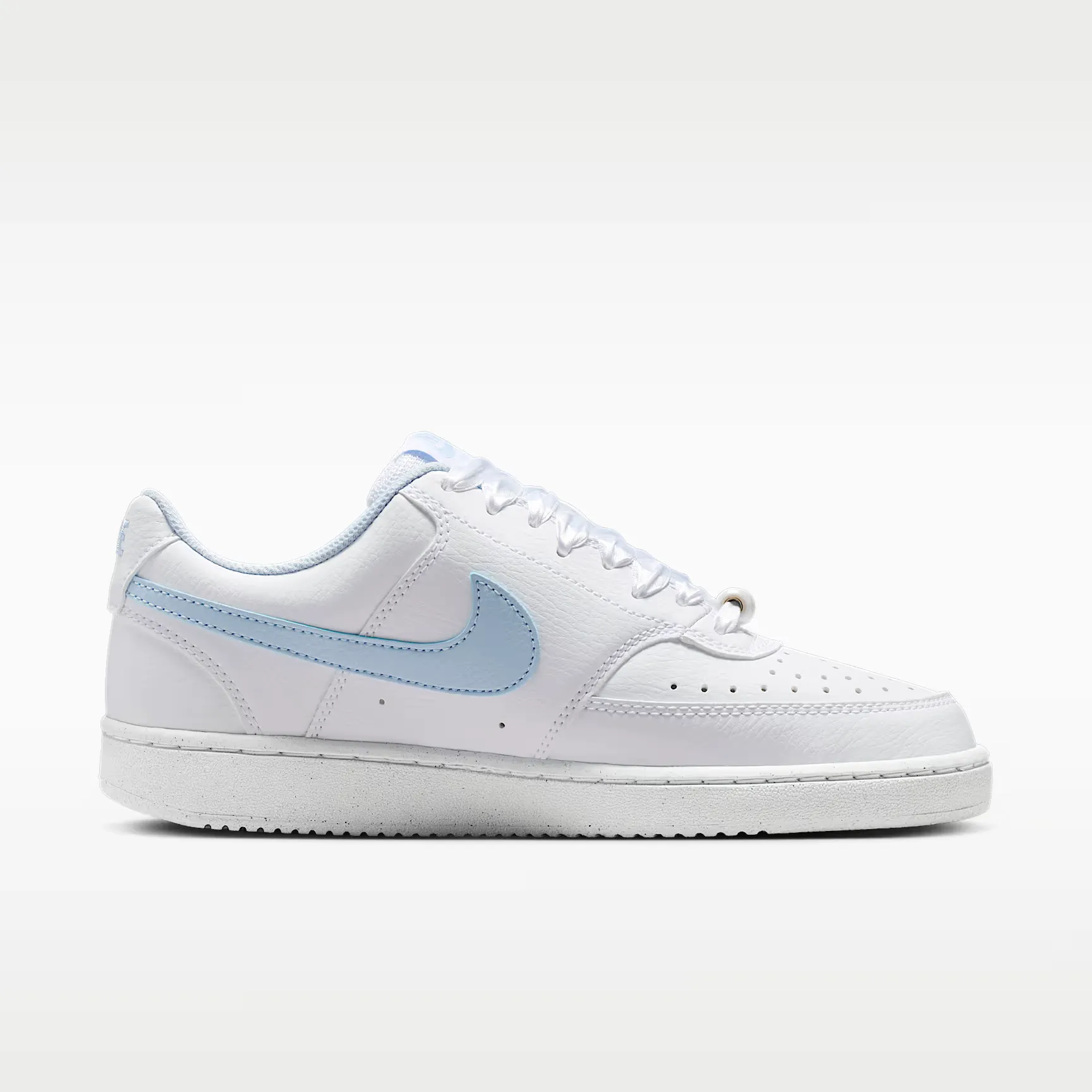 000000_Nike-Court-Vision-Low-WMNS_White-Hydrogen-Blue_IB6652-102_img2