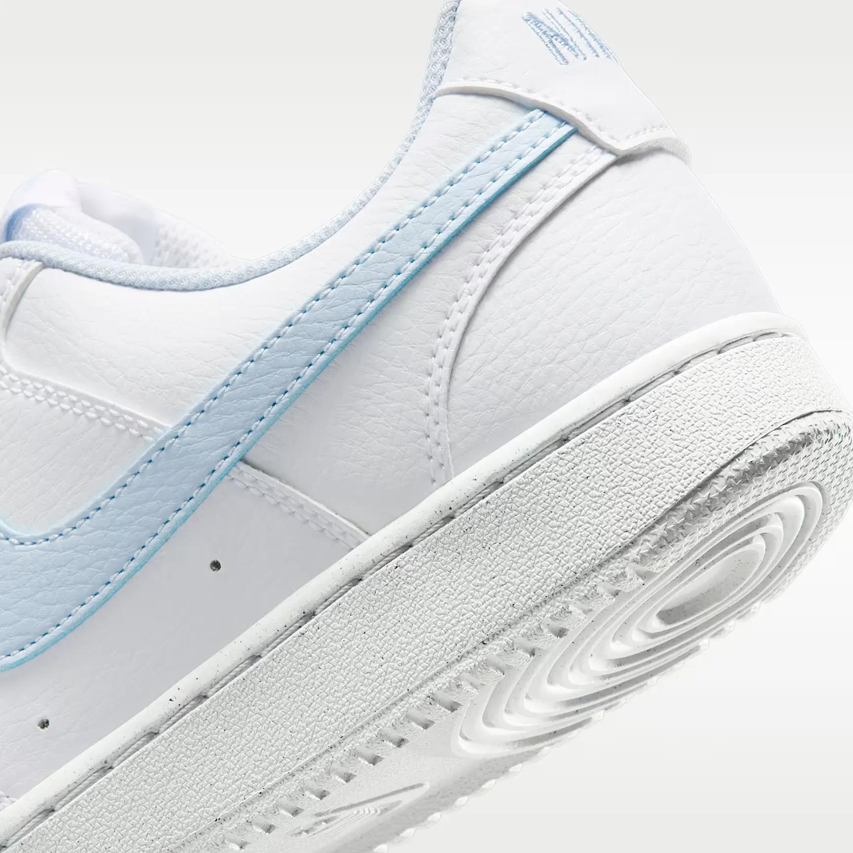 000000_Nike-Court-Vision-Low-WMNS_White-Hydrogen-Blue_IB6652-102_img7