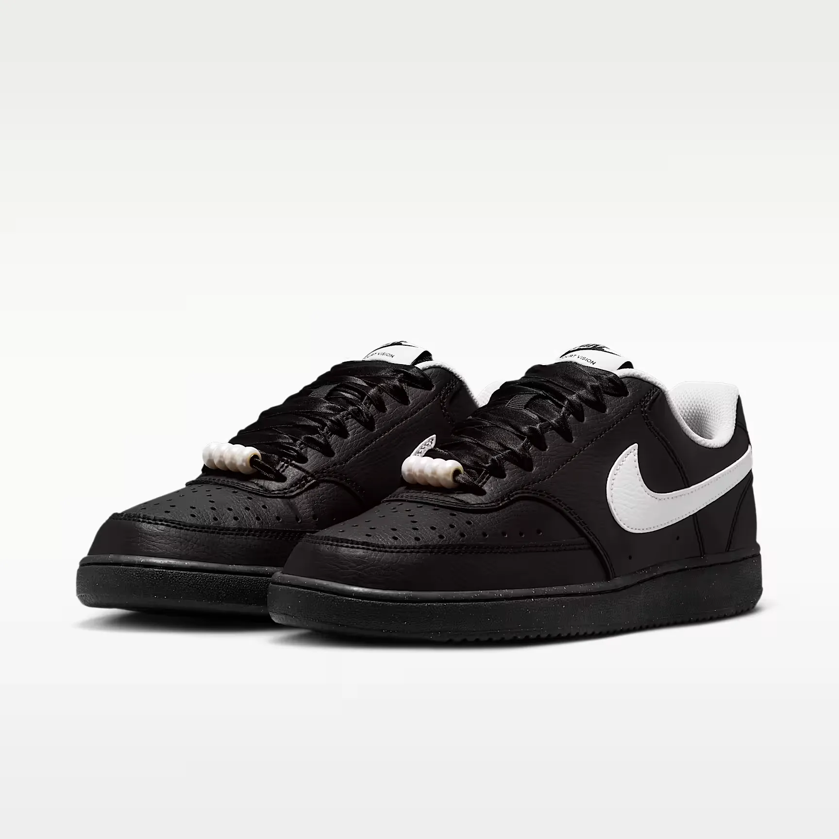 000000_Nike-Court-Vision-Low-WMNS_Black-White_IB6652-001_img4