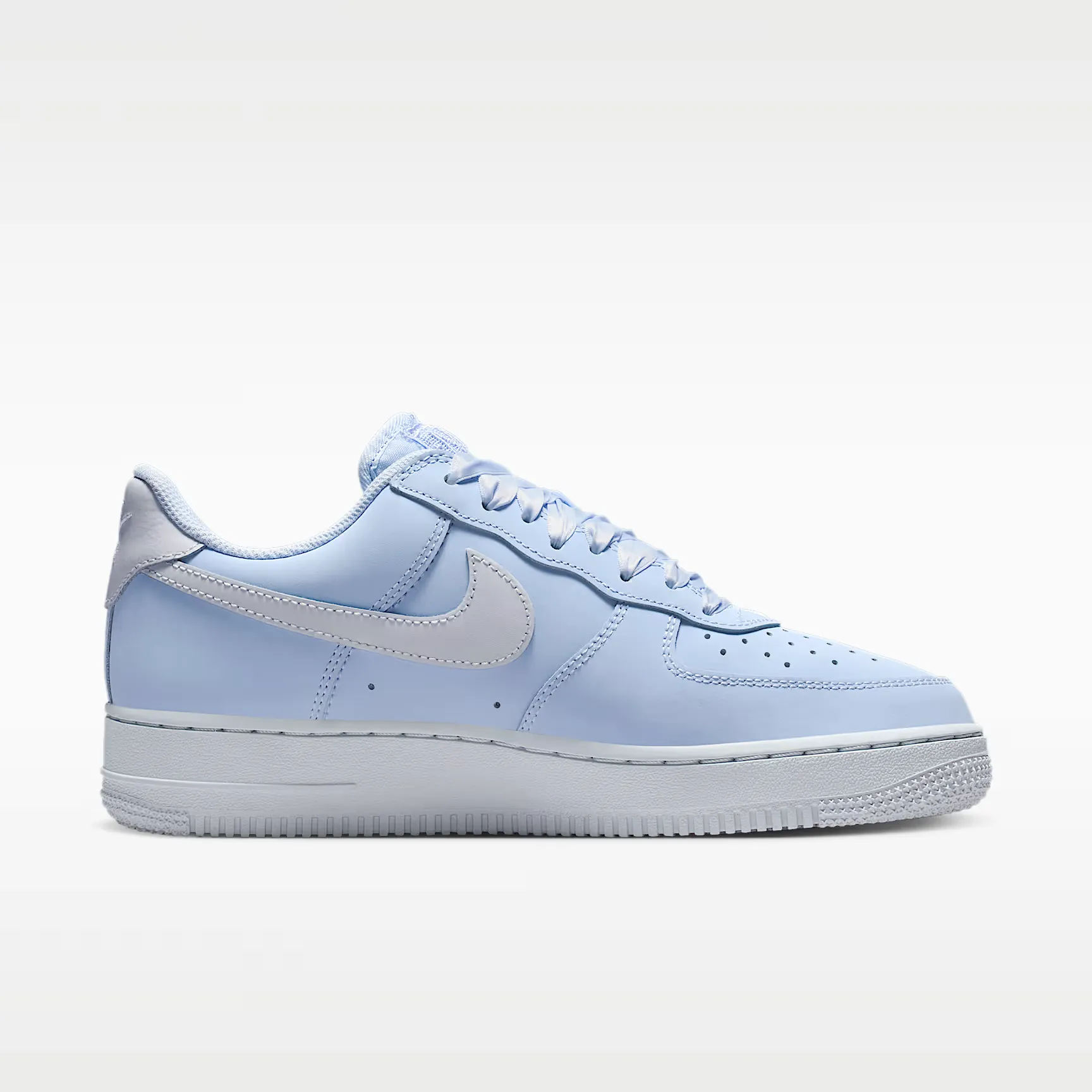000000_Nike-Air-Force-1-Retro-Premium-WMNS_Hydrogen-Blue_IR0871-400_img2