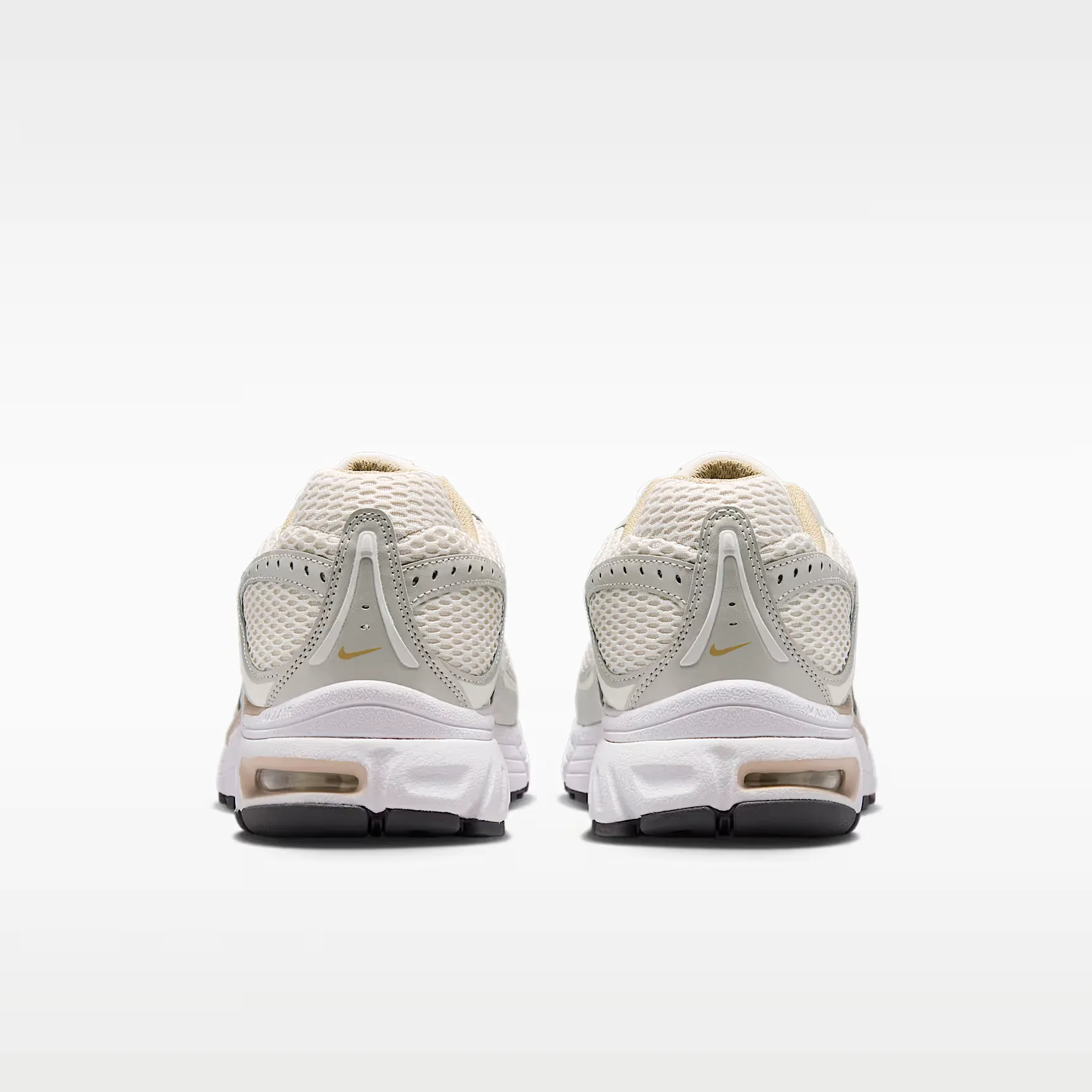 000000_Nike-Air-Max-Moto-2K_Light-Orewood-Brown_IQ7592-104_img5