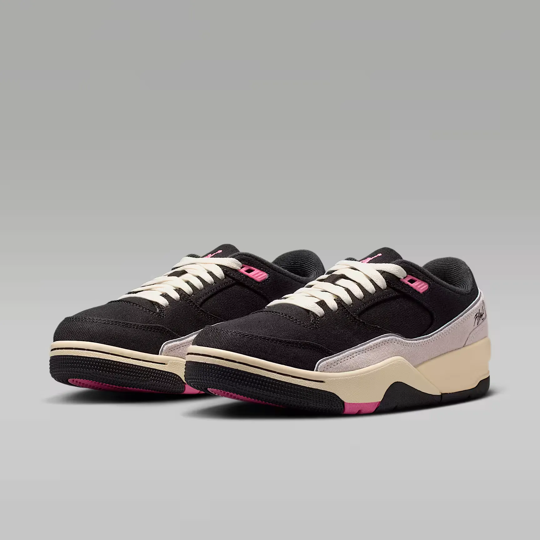 000000_Jordan-Flight-Court-SE-WMNS_Anthracite-Pinksicle_II0596-001_img4