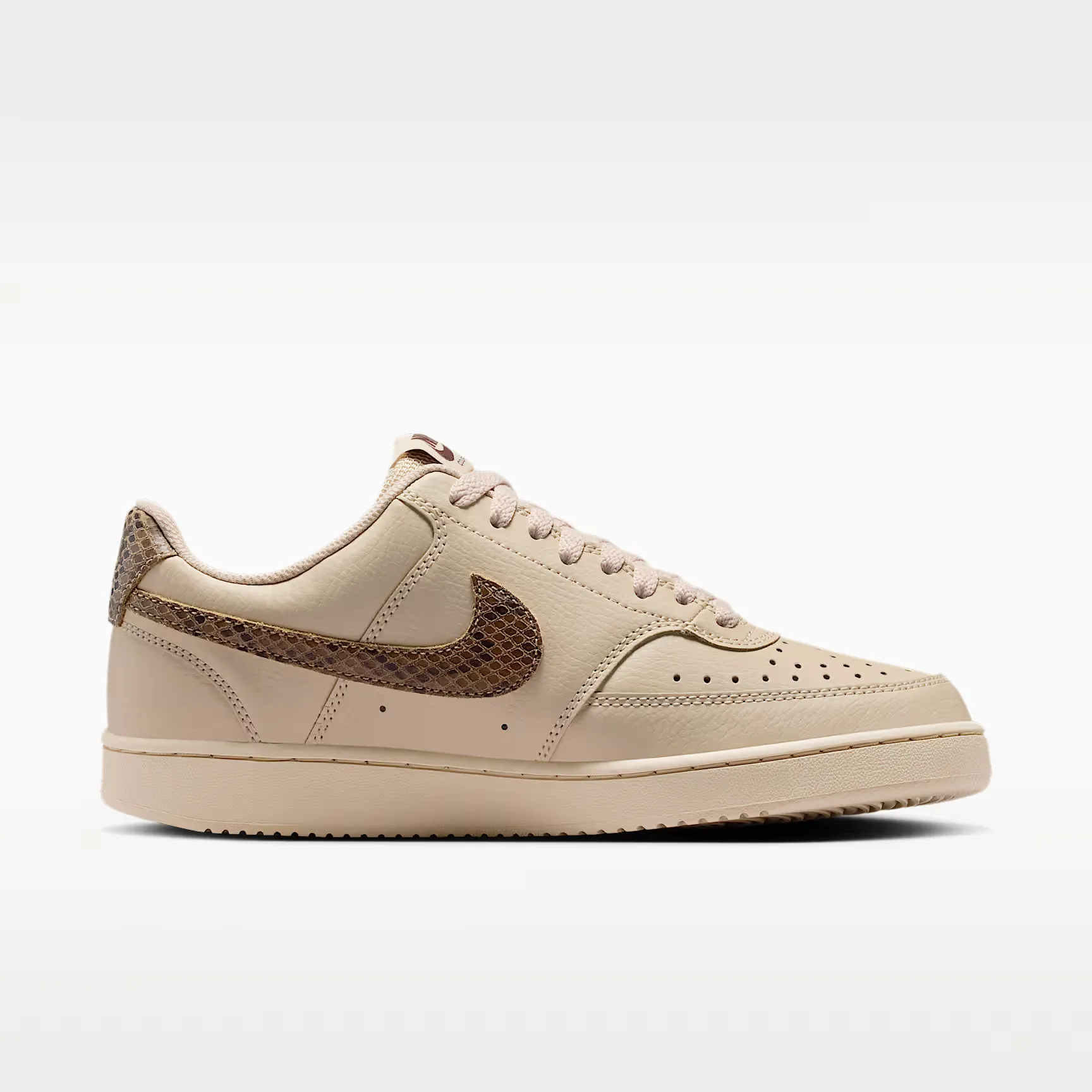 000000_Nike-Court-Vision-Low-Premium-WMNS_Sanddrift-British-Khaki_IO0463-102_img2