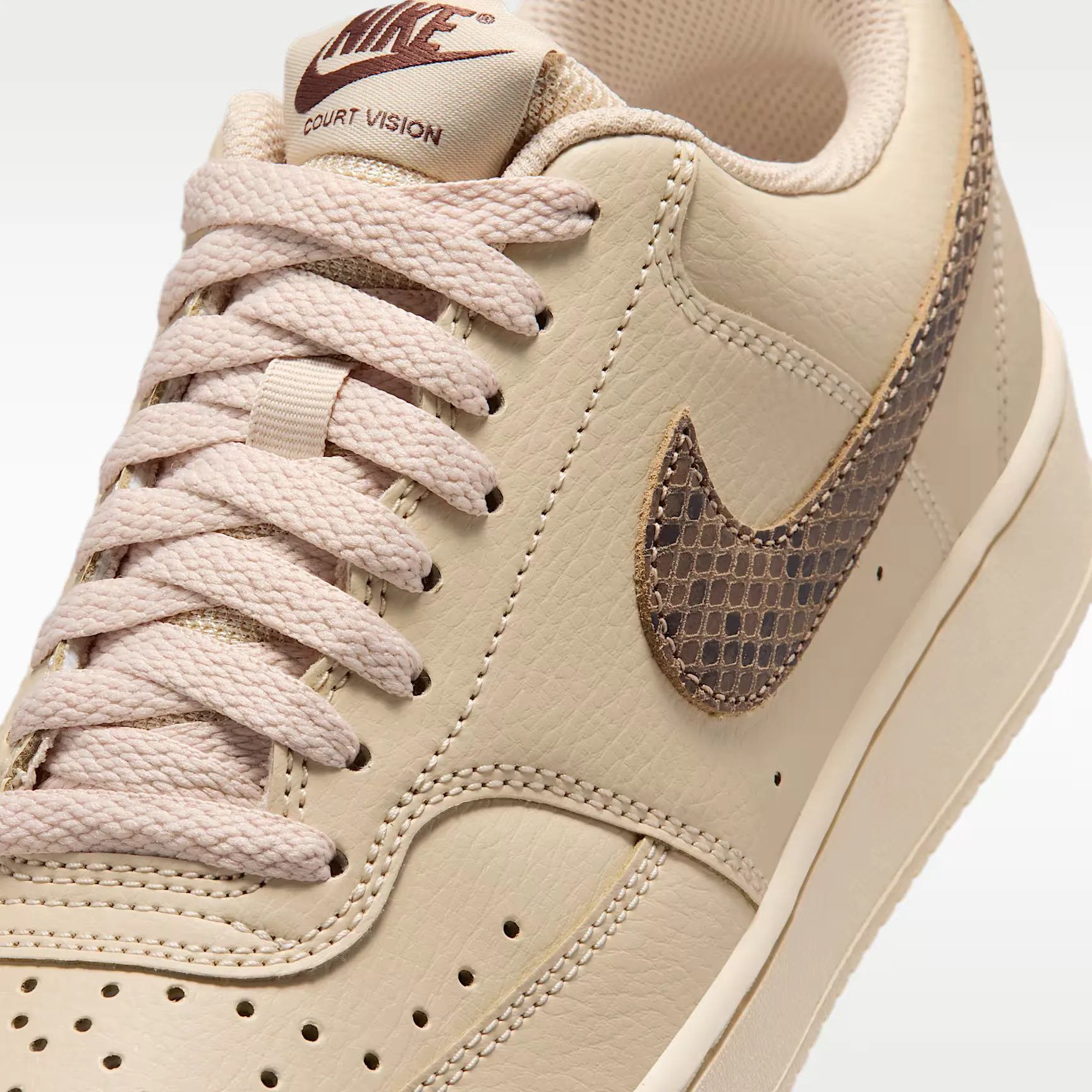 000000_Nike-Court-Vision-Low-Premium-WMNS_Sanddrift-British-Khaki_IO0463-102_img6