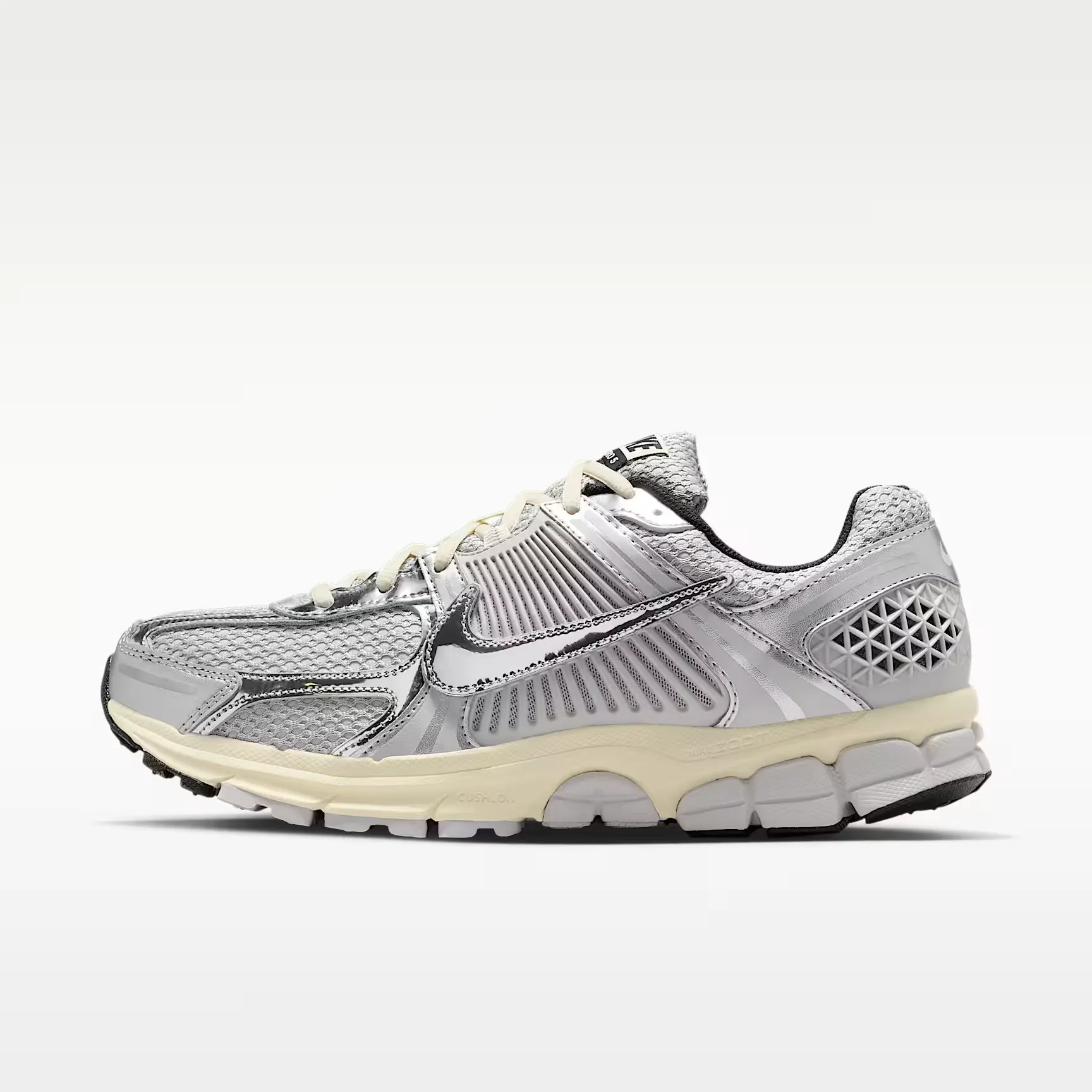 000000_Nike-Zoom-Vomero-5_Grey-Fog-Metallic-Silver_IM3486-002_img0