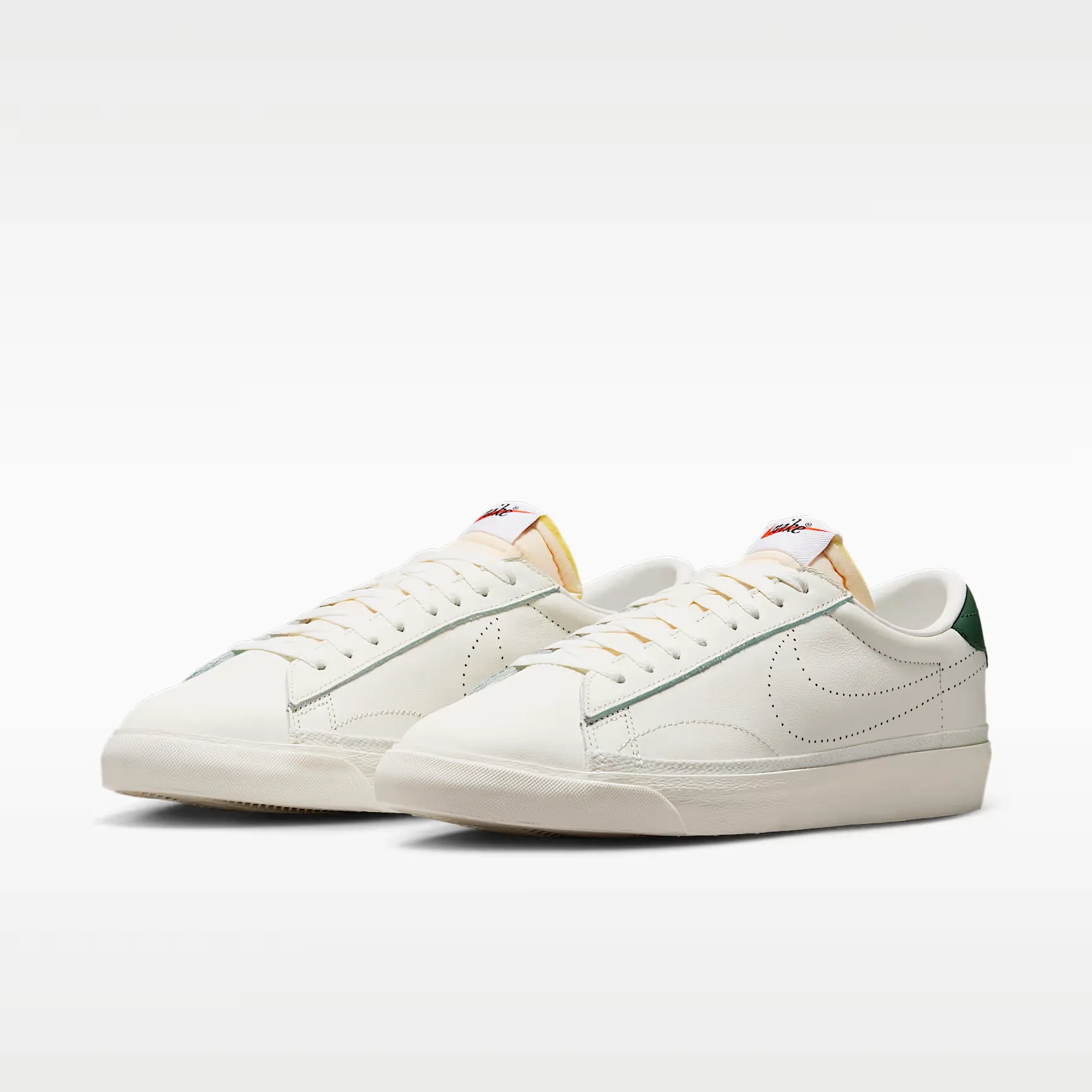 000000_Nike-Tennis-Classic_Sail-Fir_IO1738-133_img4