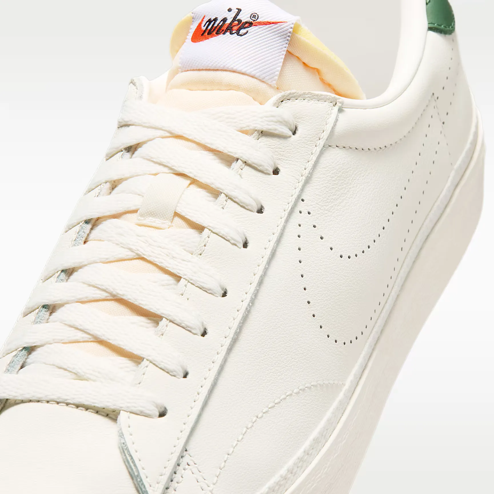 000000_Nike-Tennis-Classic_Sail-Fir_IO1738-133_img6