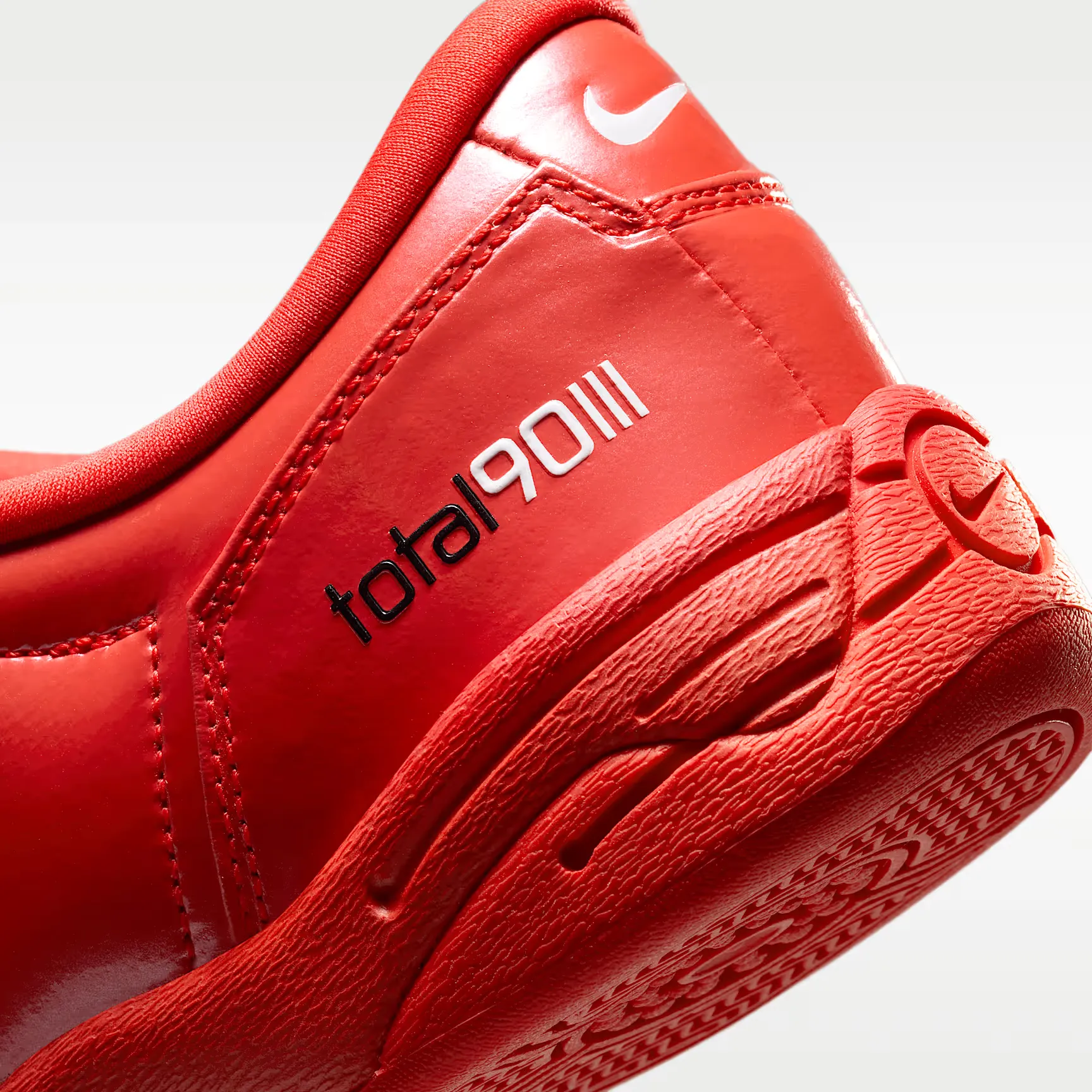 000000_Nike-Total-90-SE-WMNS_Light-Crimson-Black_IO2389-601_img7