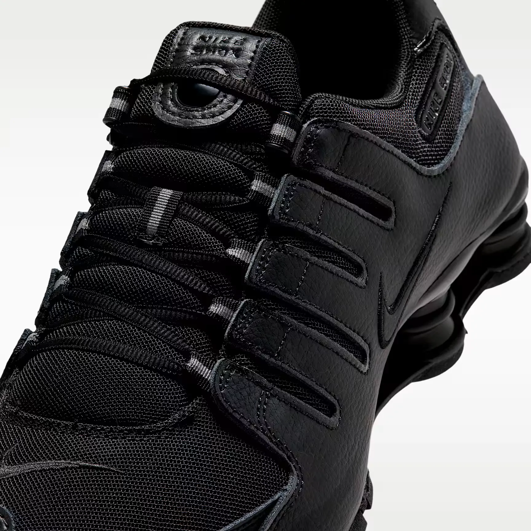 000000_Nike-Shox-NZ_Triple-Black_IQ8263-002_img6