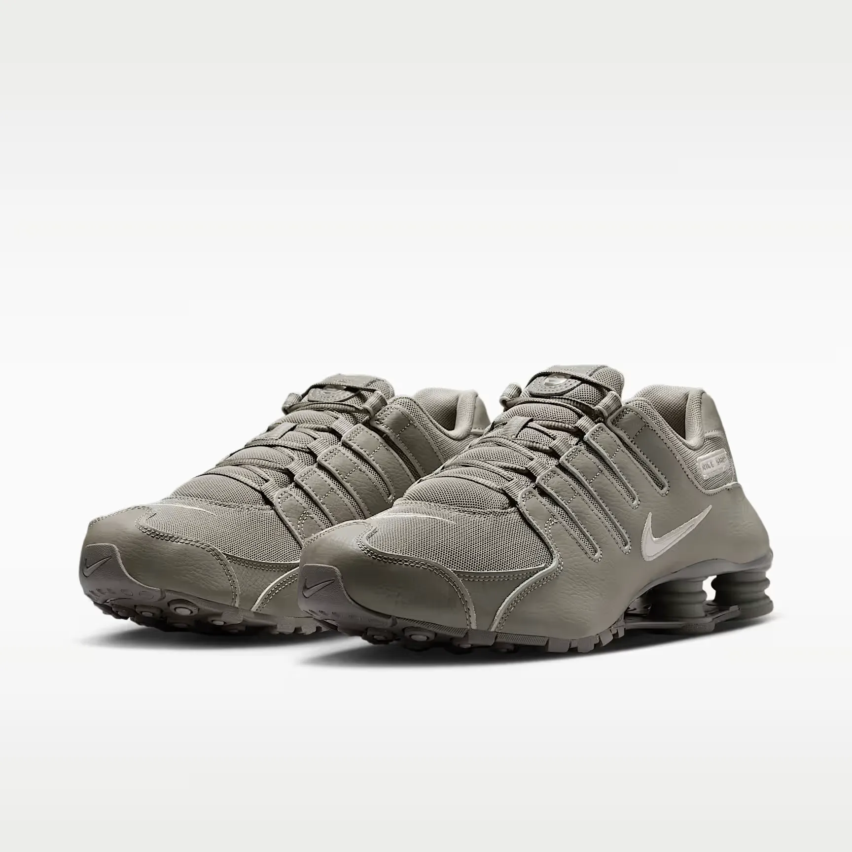 000000_Nike-Shox-NZ_Light-Army_IQ8263-300_img4