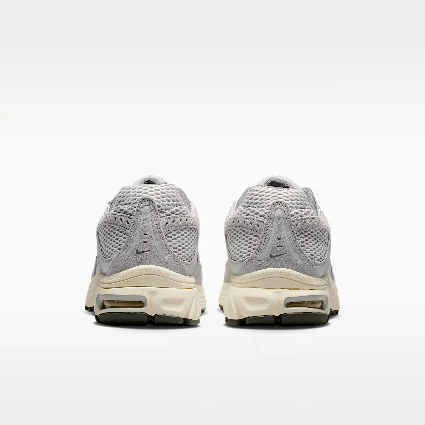 000000_Nike-Air-Max-Moto-2K_Grey-Fog-Gunsmoke_IQ4924-005_img5