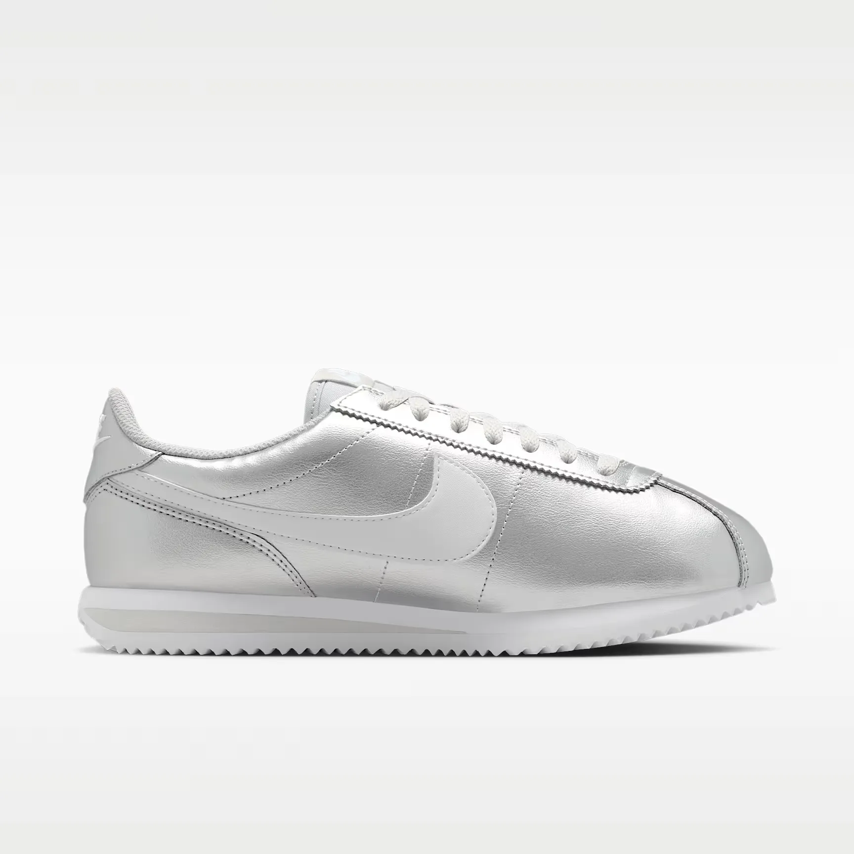 000000_Nike-Cortez-WMNS_Metallic-Silver_IR0042-001_img2