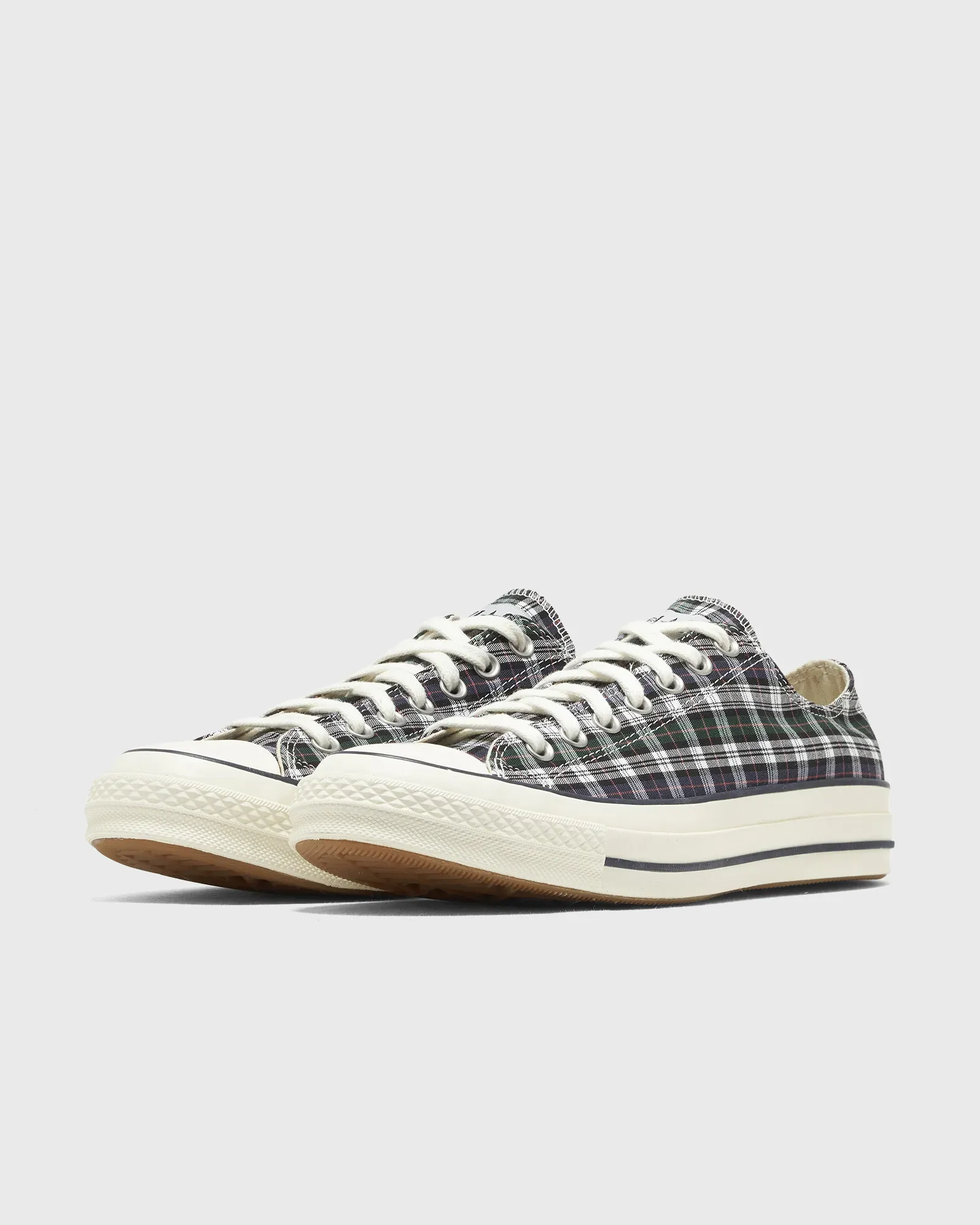 000000_Converse-x-NOAH-Chuck-70-OX_True-Blue-Egret-Black_A19715C_img1