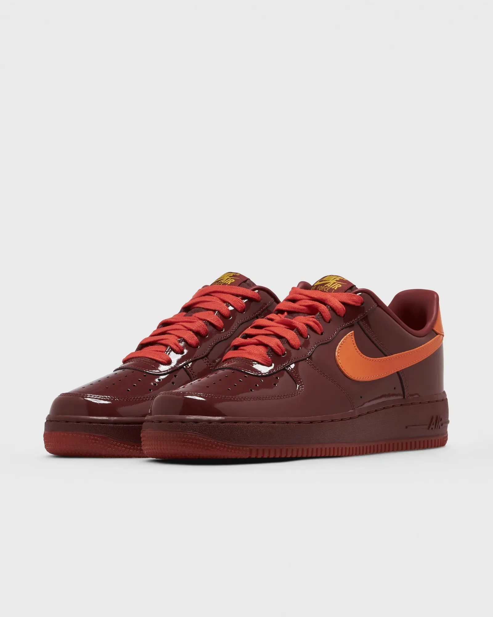 000000_Nike-Air-Force-1-Low-QS_Dark-Team-Red_IO4489-601_img1