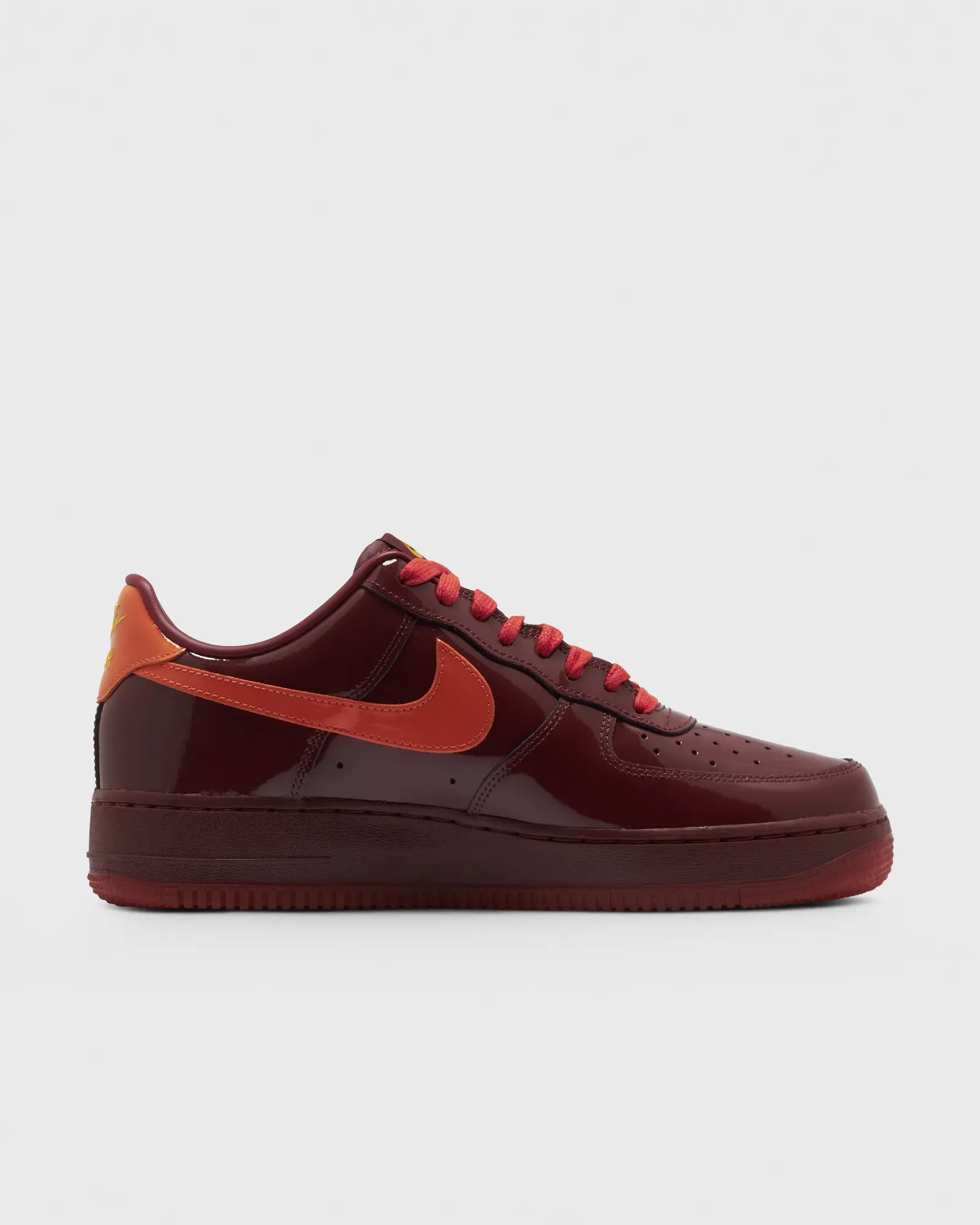 000000_Nike-Air-Force-1-Low-QS_Dark-Team-Red_IO4489-601_img2
