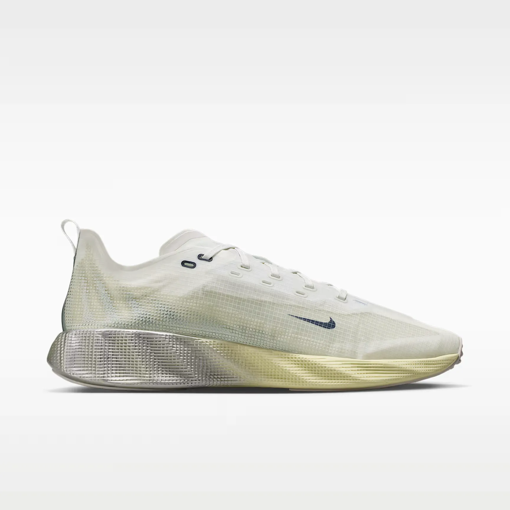 000000_Nike-Ava-X_Metallic-Silver-Alabaster_HM9697-003_img2