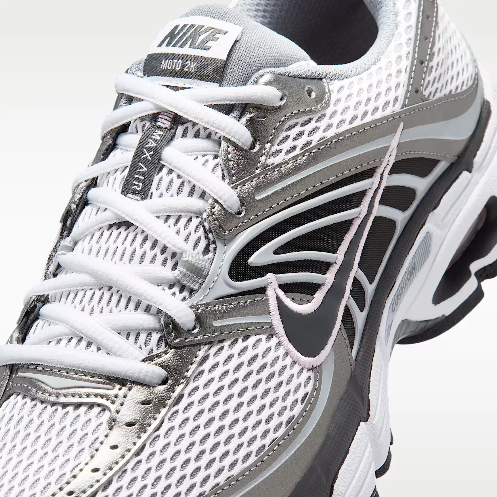 000000_Nike-Air-Max-Moto-2K_Smoke-Grey-Anthracite-Pink-Foam_IU7548-070_img6