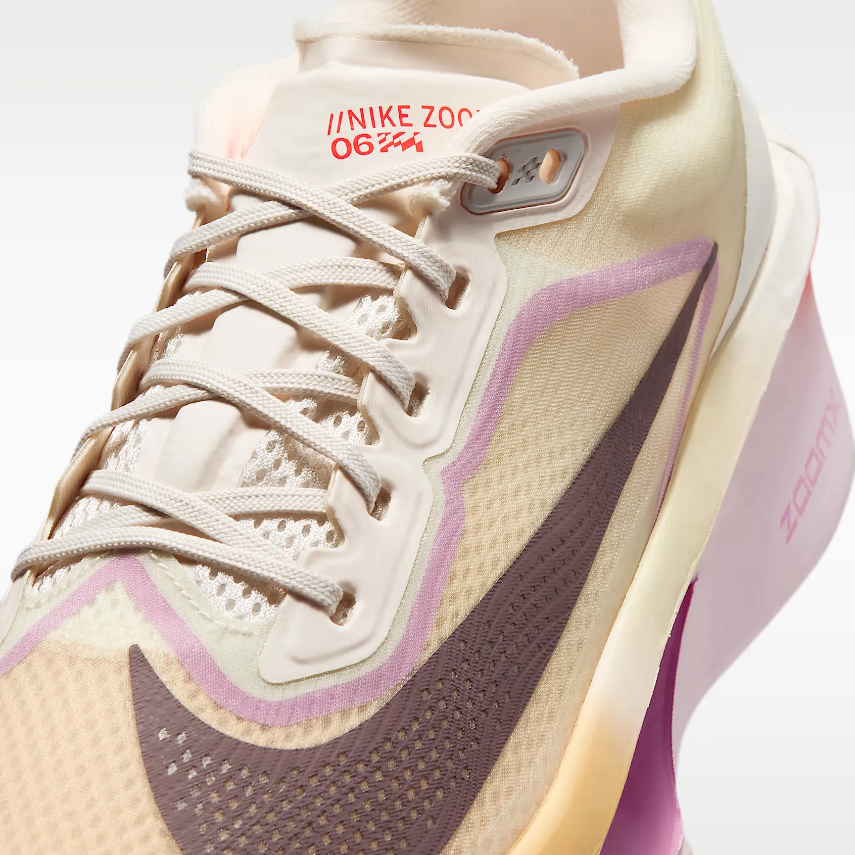 000000_Nike-Zoom-Fly-6-WMNS_Sail-Light-Magenta_FN8455-106_img6