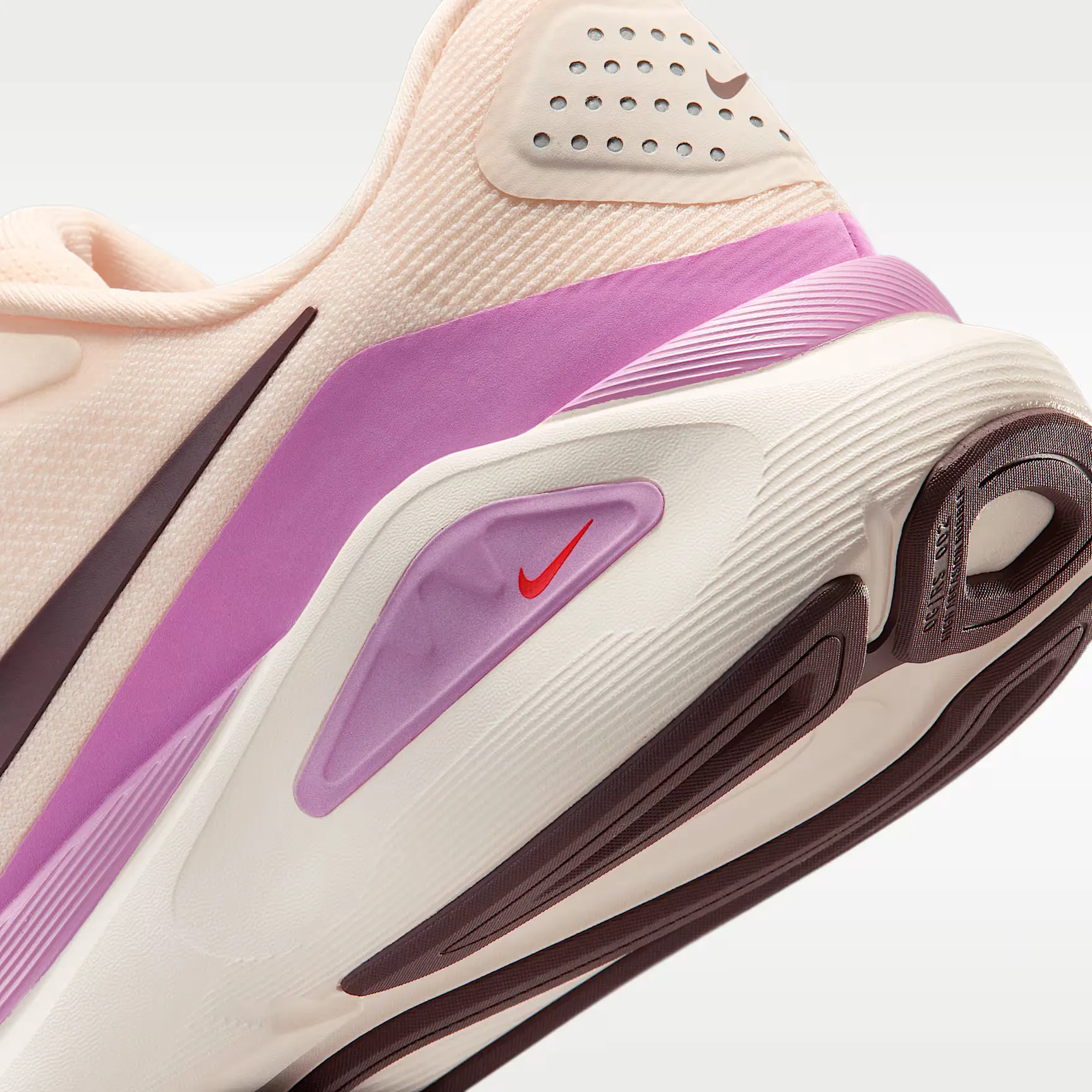 000000_Nike-Structure-26-WMNS_Chalk-Light-Magenta_HJ1101-113_img7