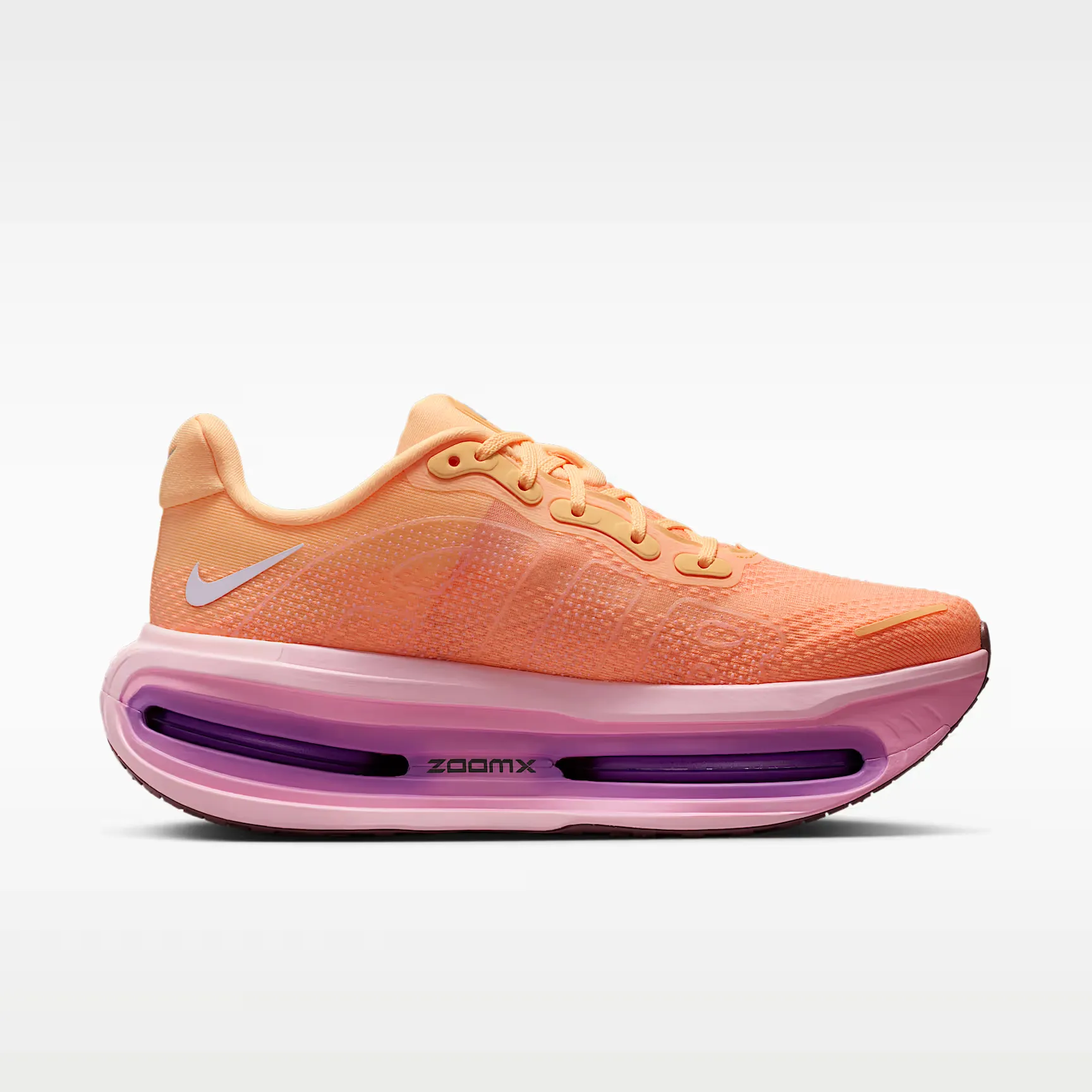 000000_Nike-Vomero-Premium-WMNS_Tangerine-Tint_HM5973-801_img2