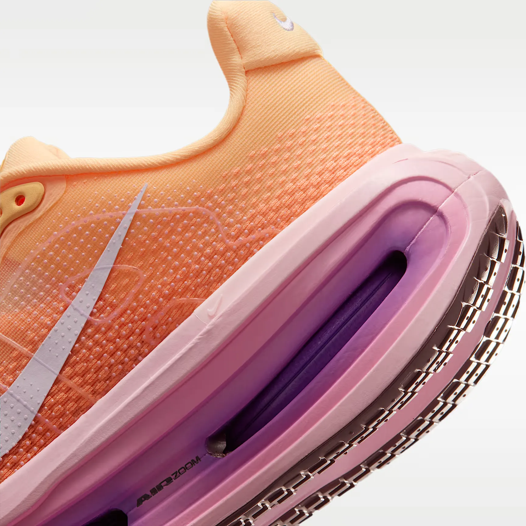 000000_Nike-Vomero-Premium-WMNS_Tangerine-Tint_HM5973-801_img7