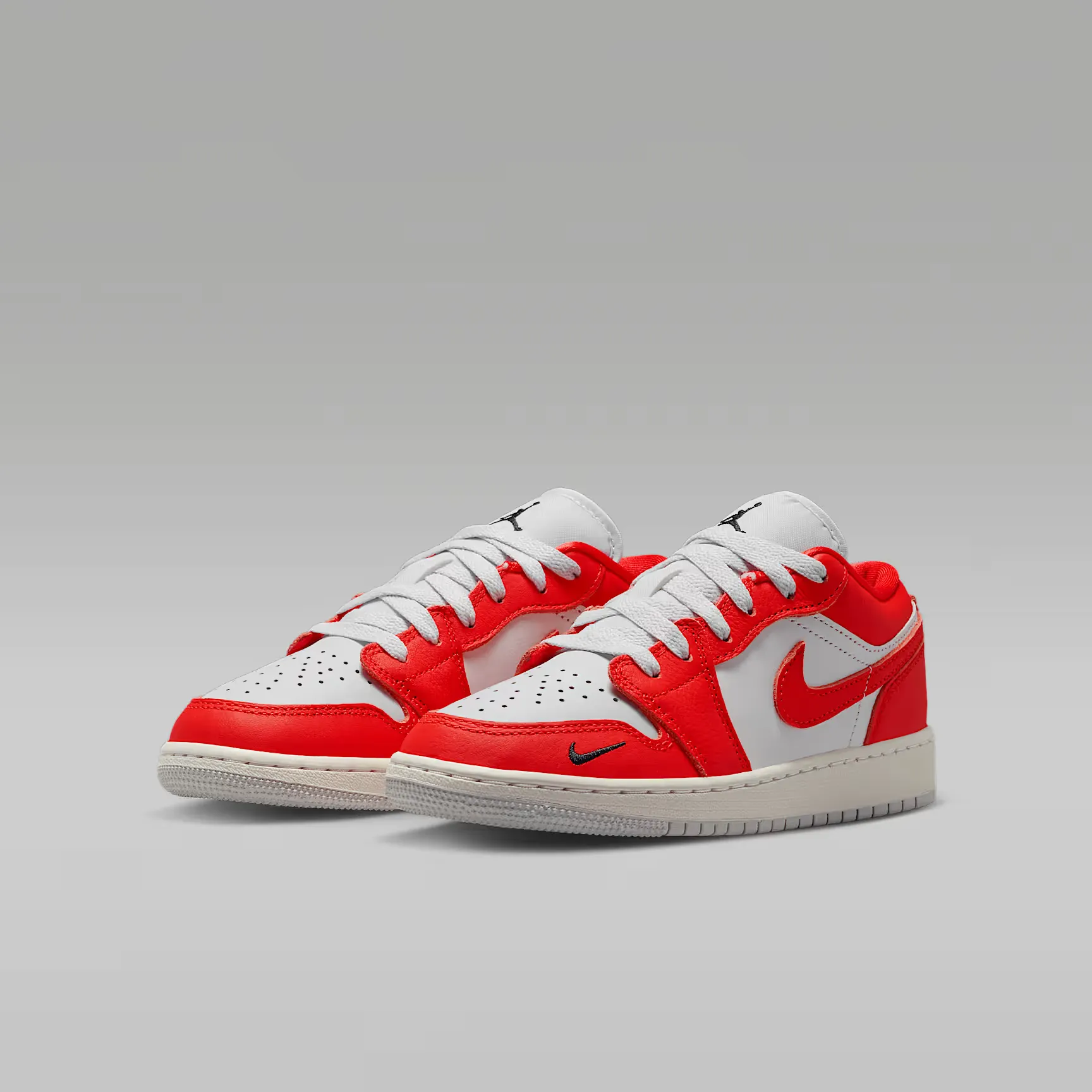 000000_Air-Jordan-1-Low-SE-GS_Chile-Red_II1257-002_img4