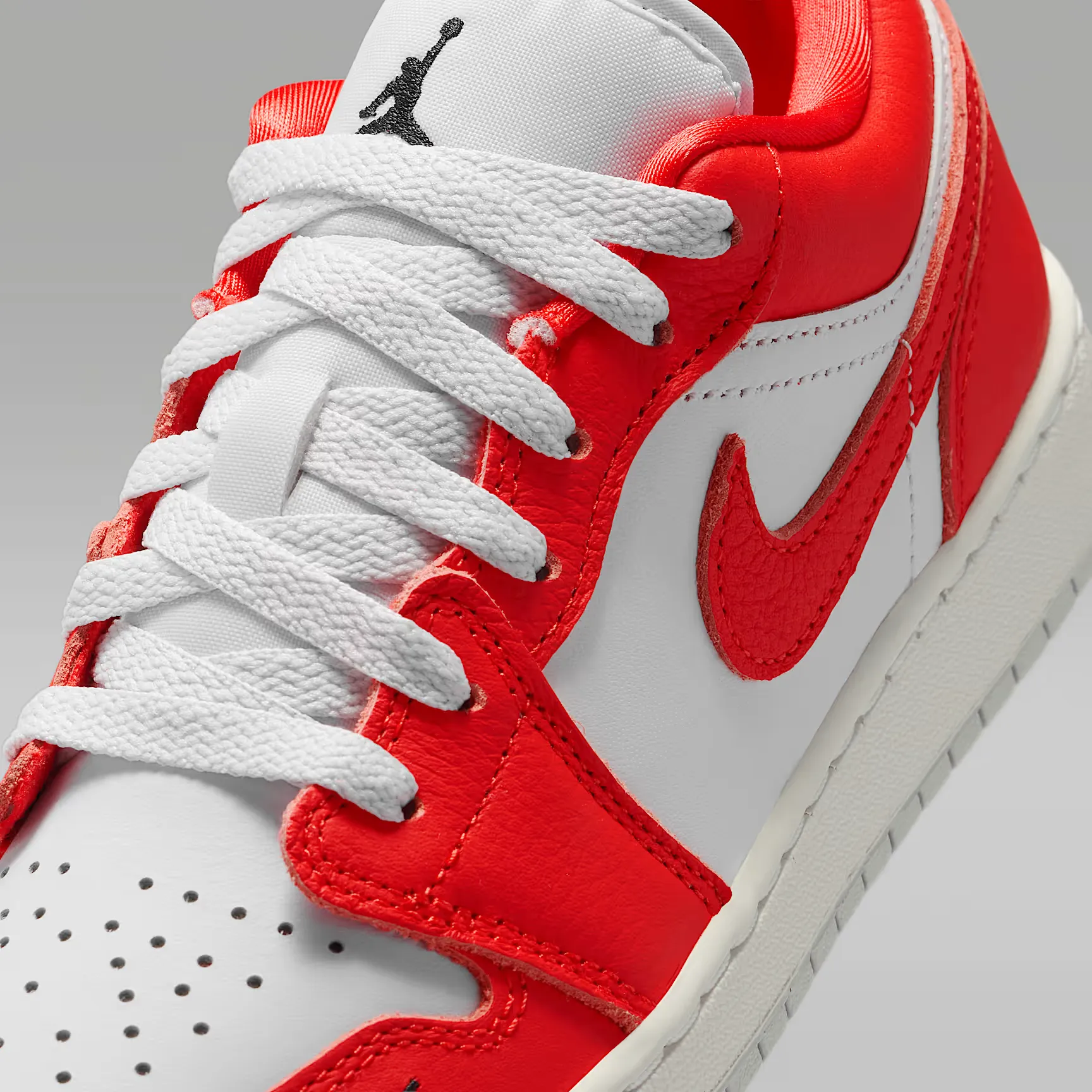 000000_Air-Jordan-1-Low-SE-GS_Chile-Red_II1257-002_img6