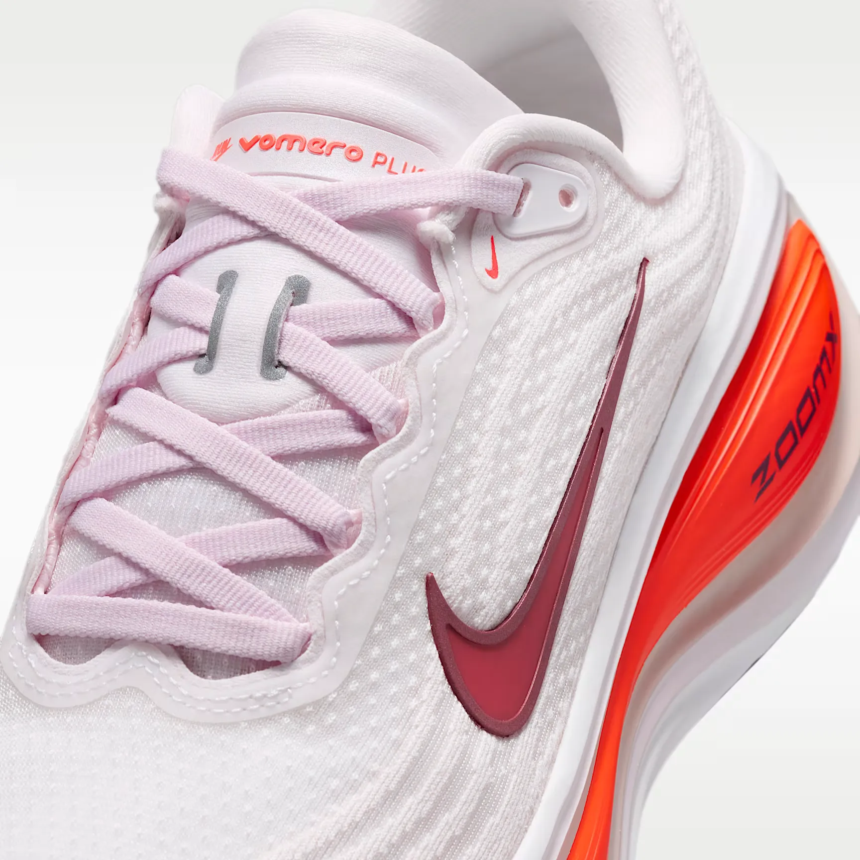 Nike Vomero Plus WMNS 