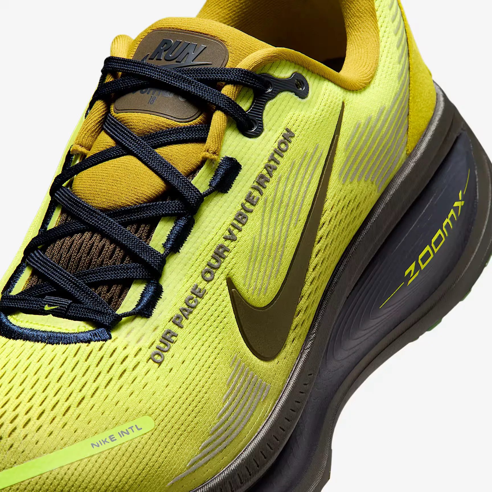 000000_Nike-Vomero-18-SE_Sonic-Yellow-Dark-Hazel_IQ3413-704_img6