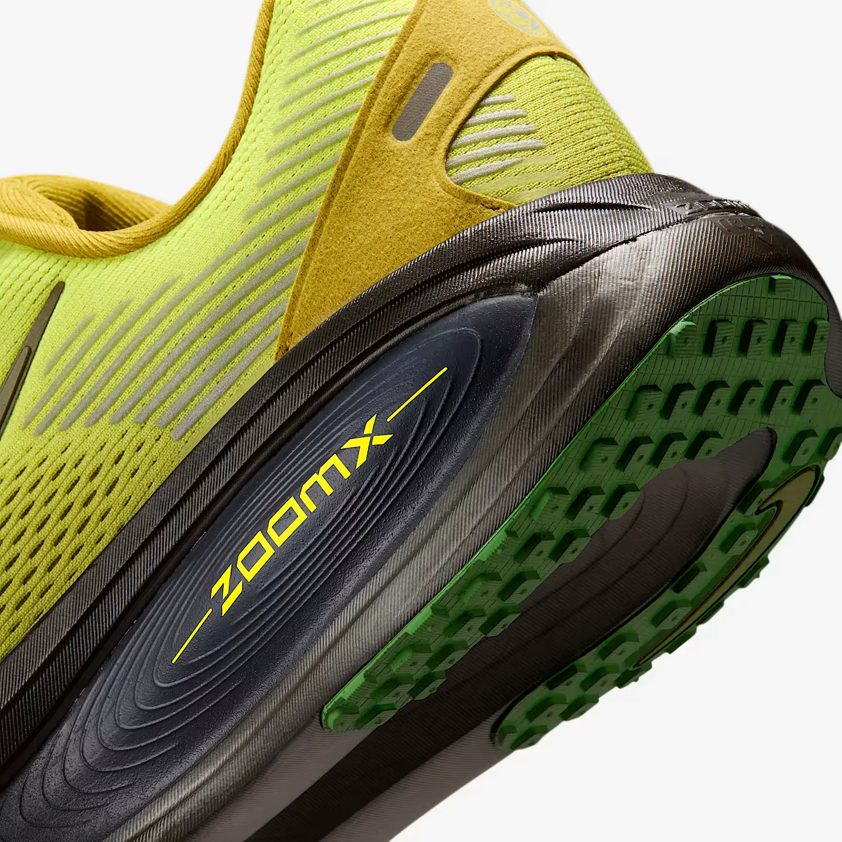 000000_Nike-Vomero-18-SE_Sonic-Yellow-Dark-Hazel_IQ3413-704_img7