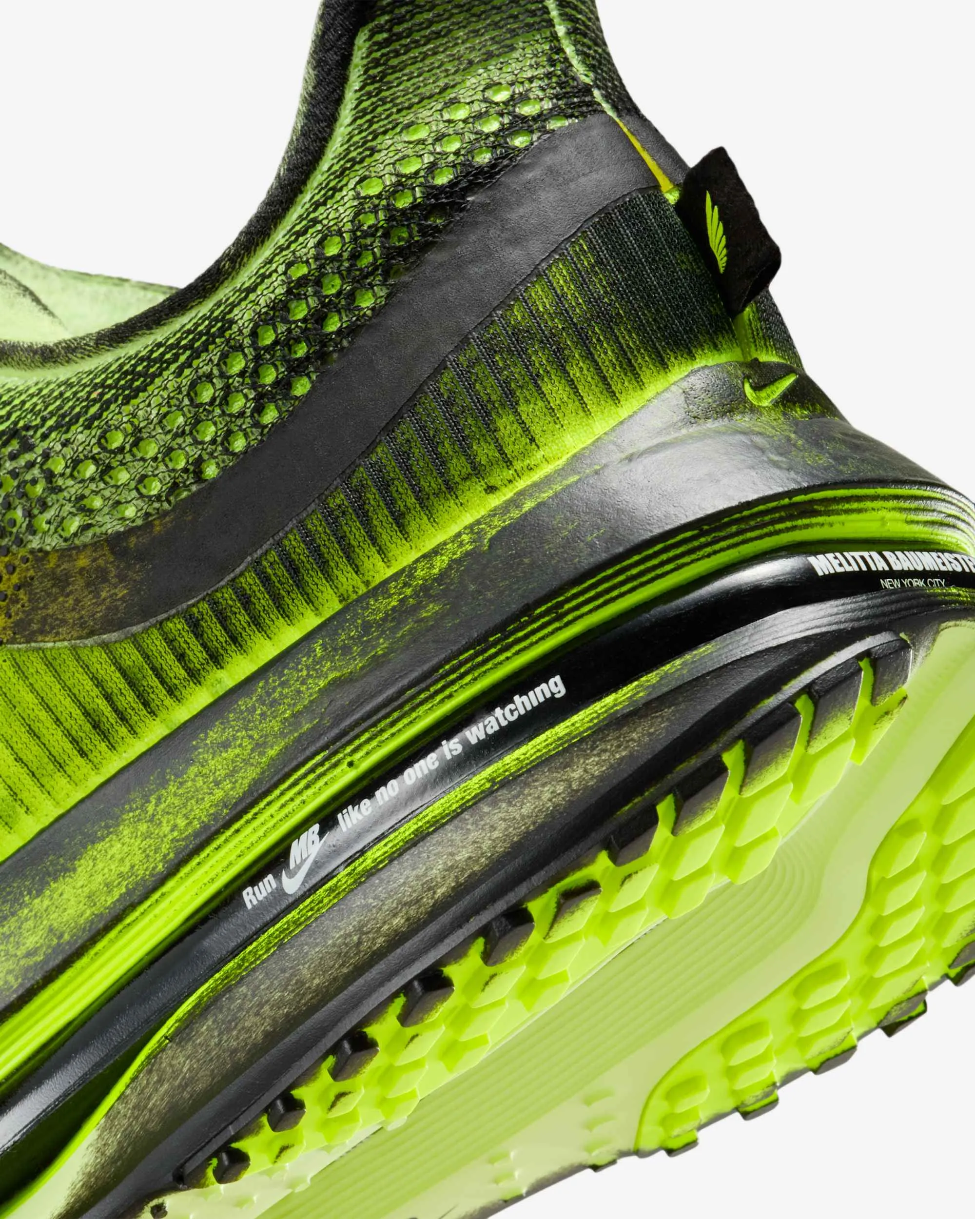 000000_Melitta-Baumeister-x-Nike-Pegasus-Premium-WMNS_Volt-And-Cyber_IQ7336-700_img7
