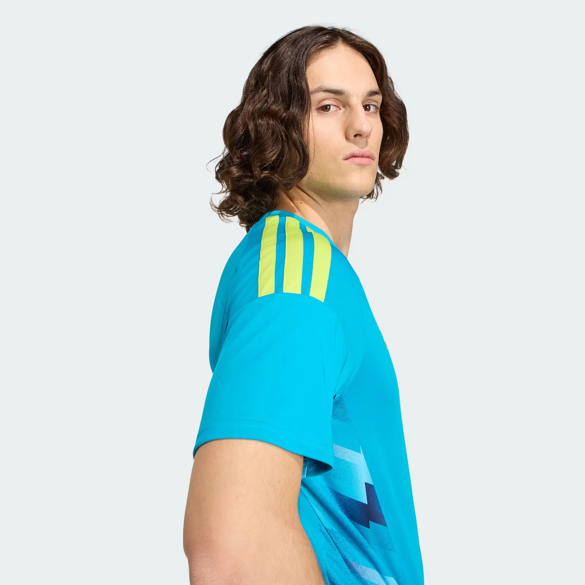 000000_adidas-Spain-26-Home-Goalkeeper-Jersey_Bold-Aqua_KB8371_img7