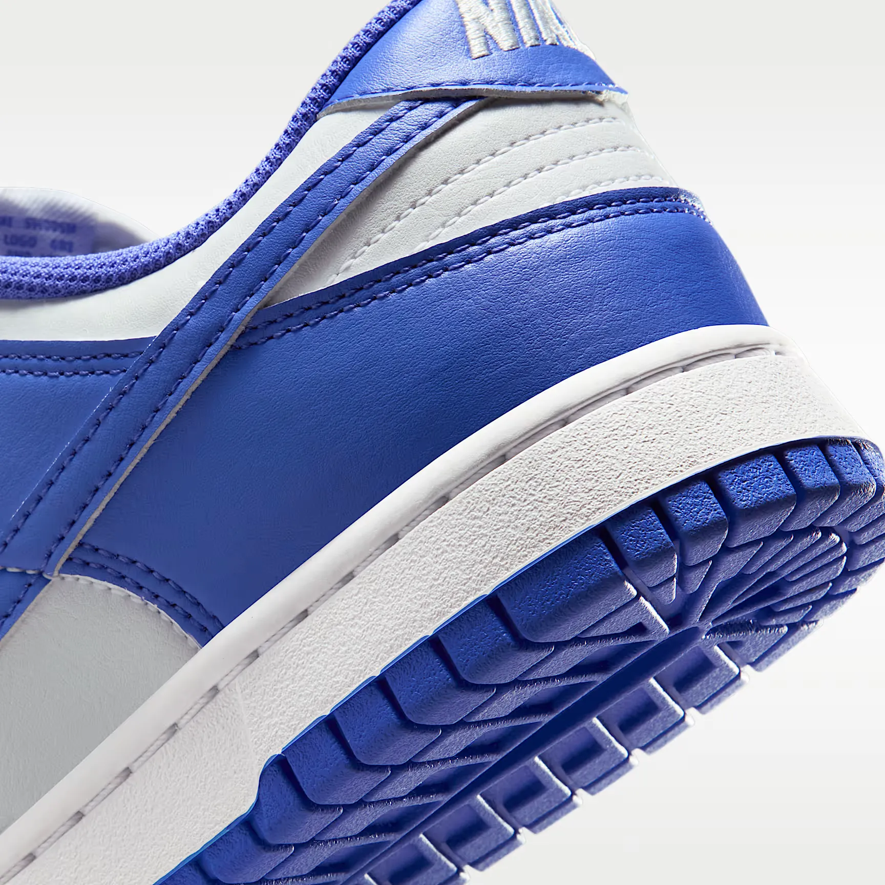 000000_Nike-Dunk-Low-WMNS_Sapphire_IM6572-102_img7