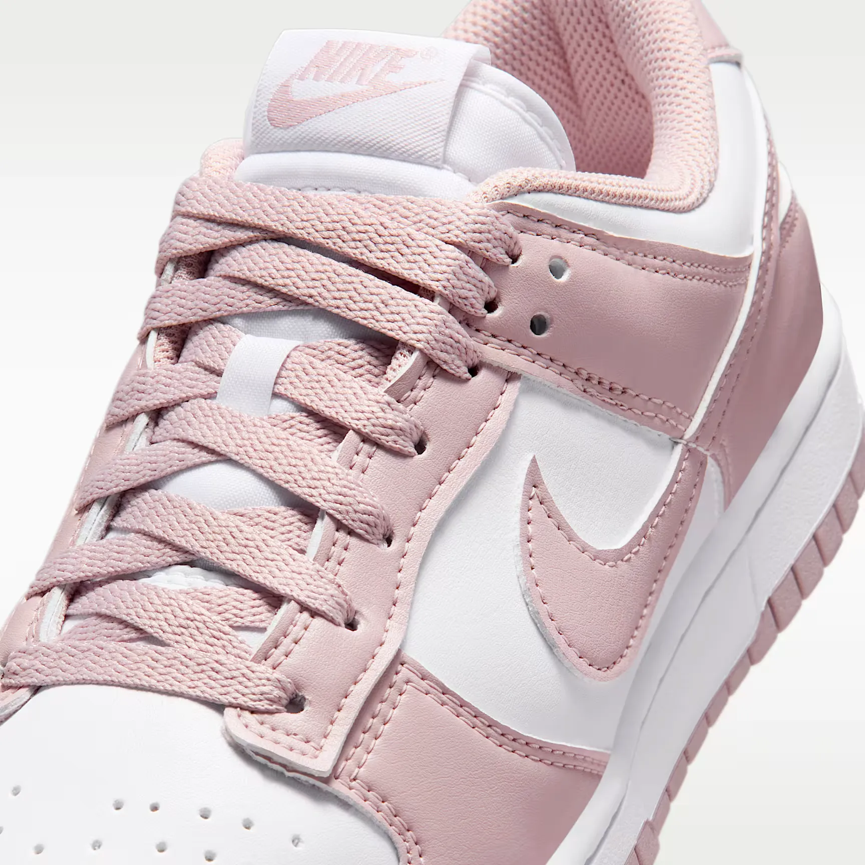 000000_Nike-Dunk-Low-WMNS_White-Particle-Rose_IM6572-103_img6