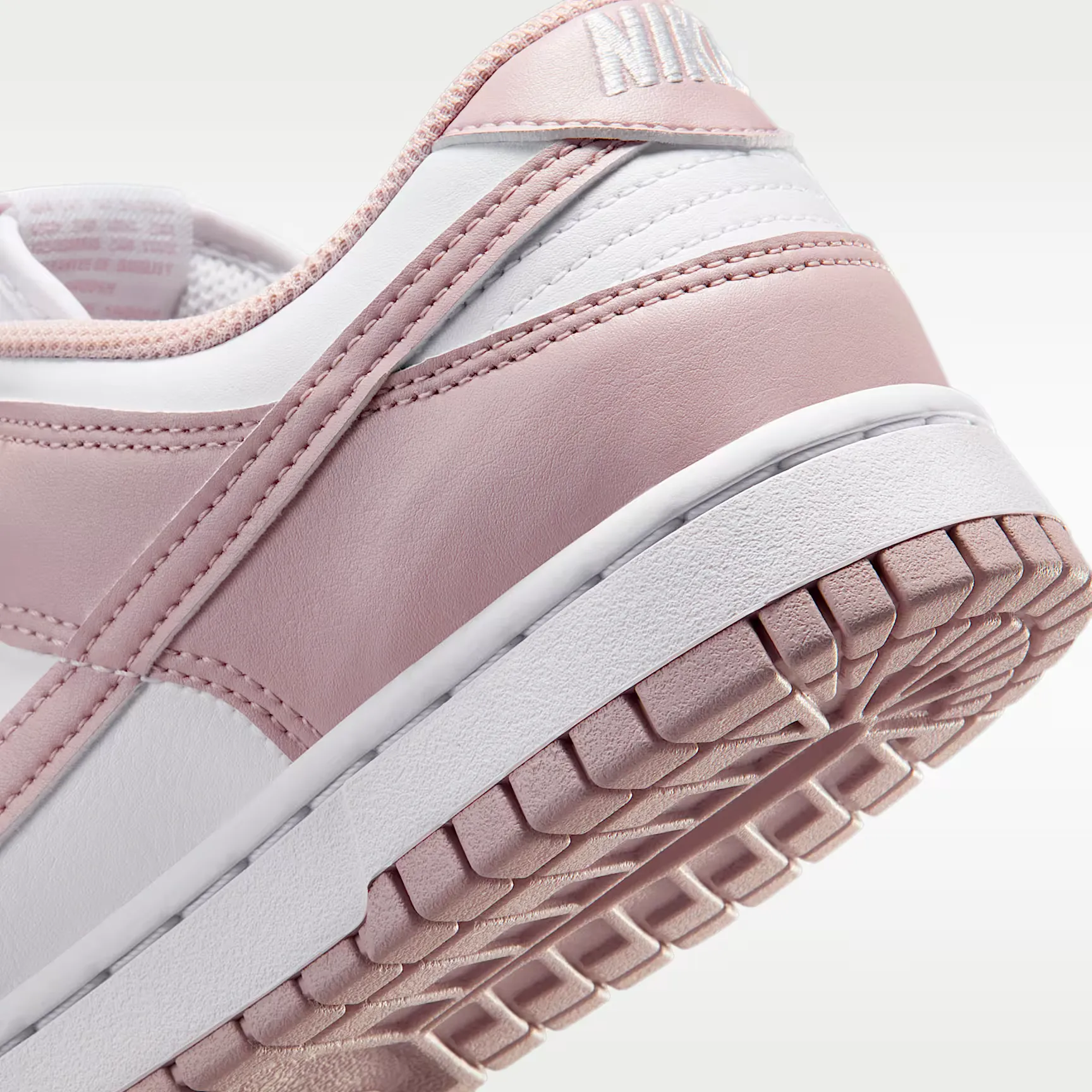 000000_Nike-Dunk-Low-WMNS_White-Particle-Rose_IM6572-103_img7
