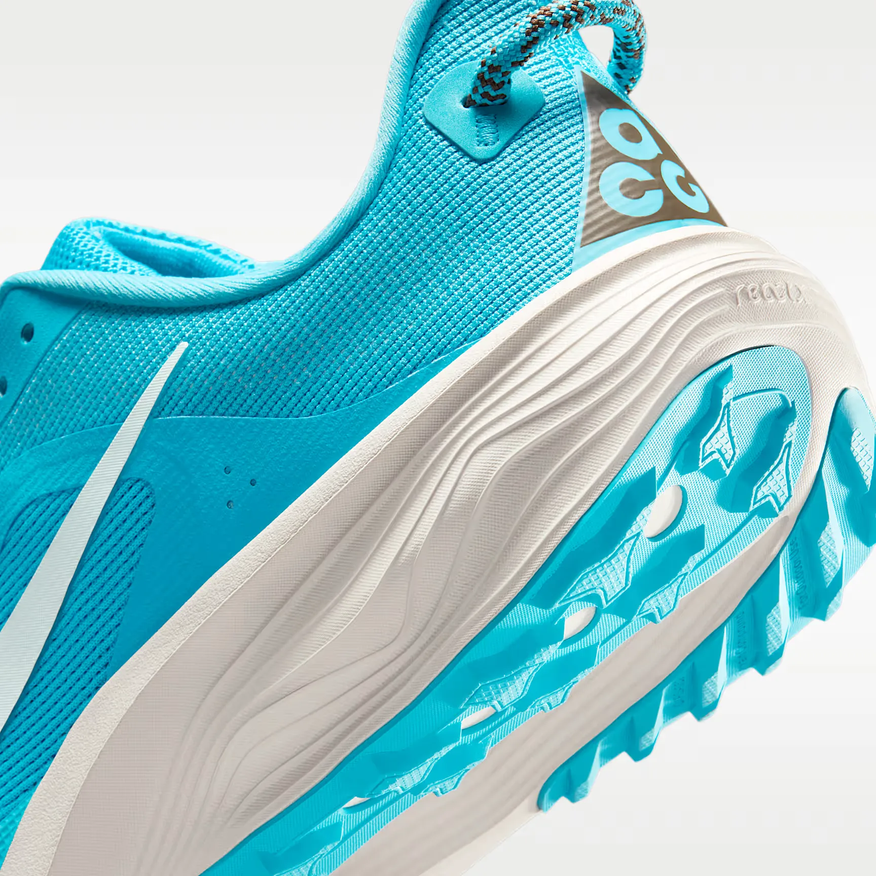 000000_Nike-ACG-Pegasus-Trail_Baltic-Blue_HV8116-400_img7