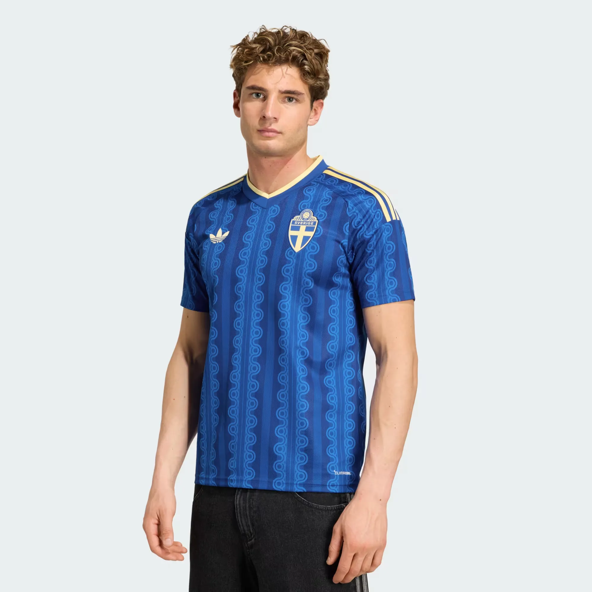 000000_adidas-Sweden-Away-Jersey-2026_Royal-Blue_JM5810_img0