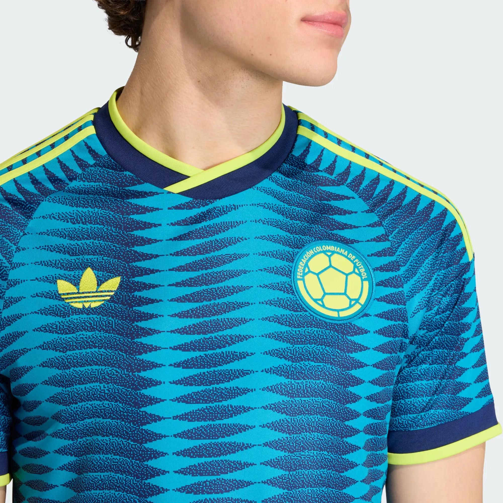 000000_adidas-Colombia-26-Away-Jersey_Team-Navy-Blue_JL6974_img5