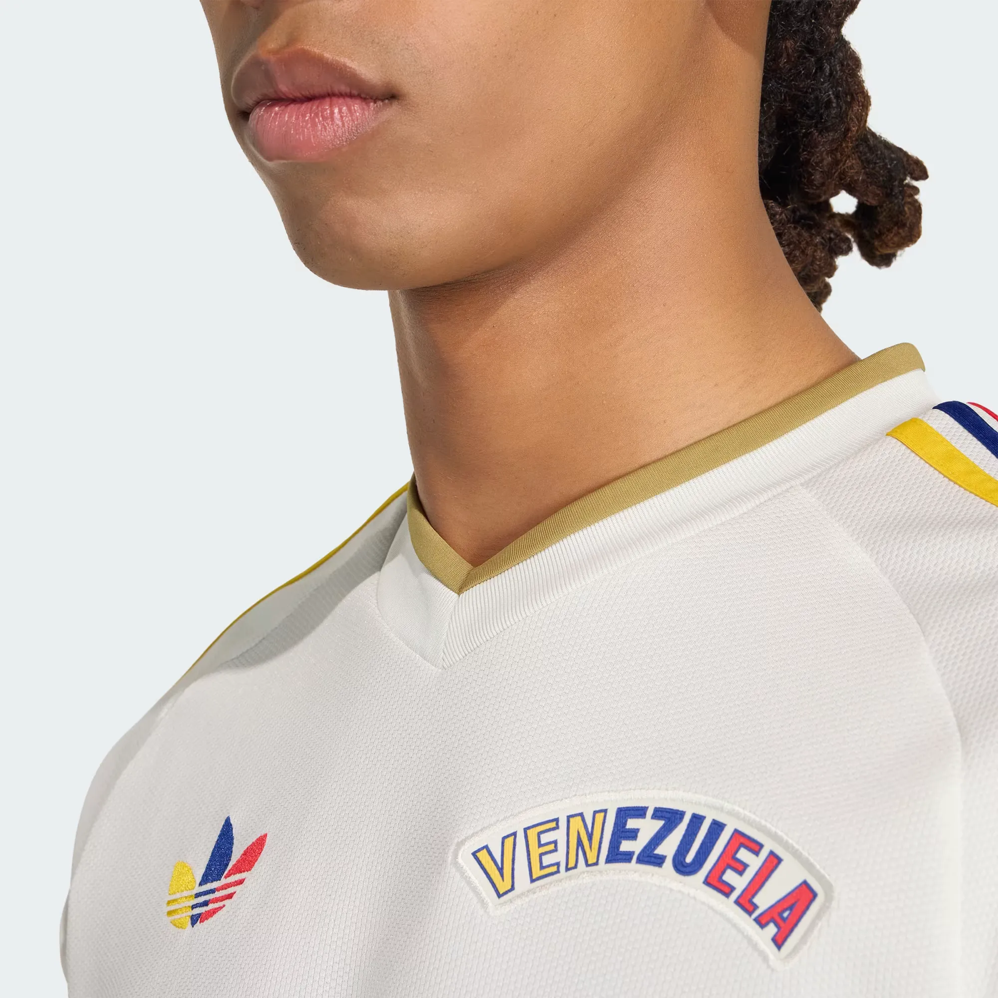 000000_adidas-Venezuela-26-Away-Jersey_Cloud-White_JY5076_img5