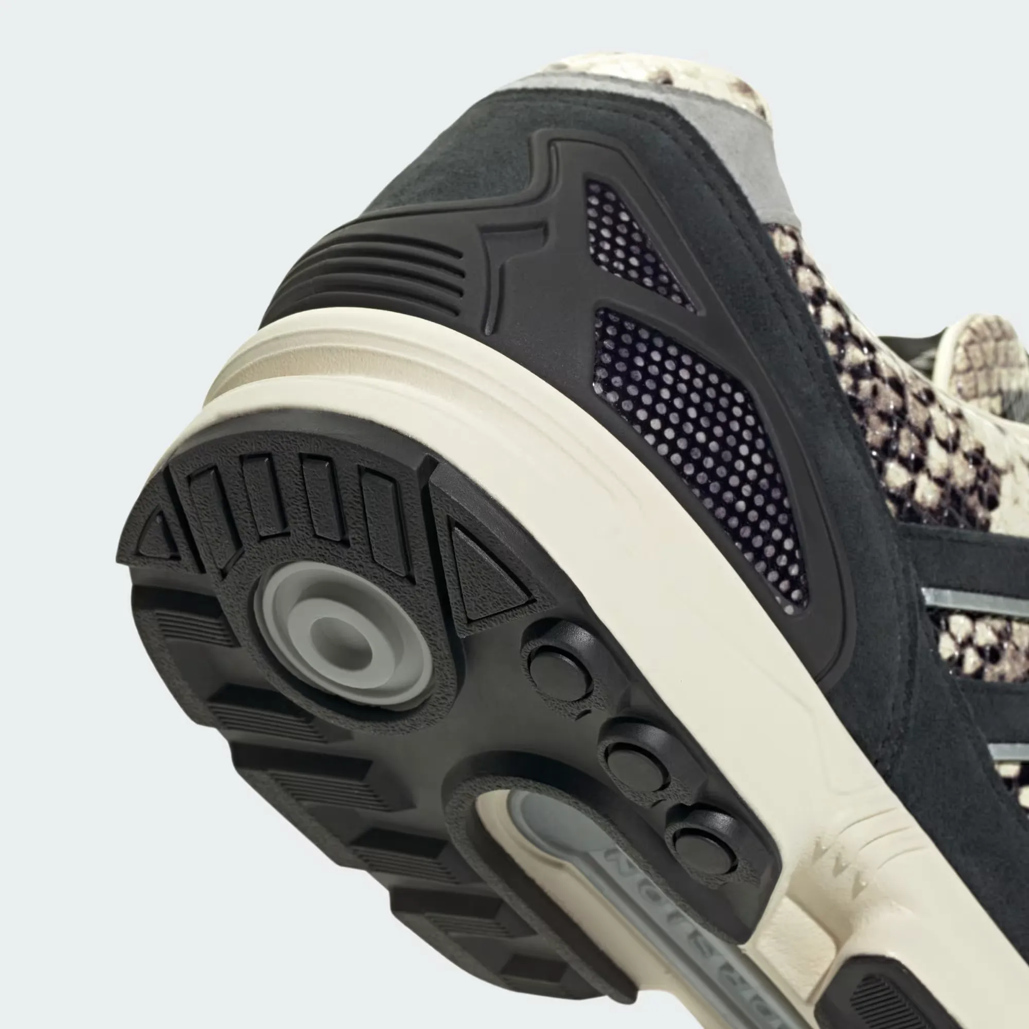 000000_adidas-ZX-8000_Snakeskin_KI1383_img8