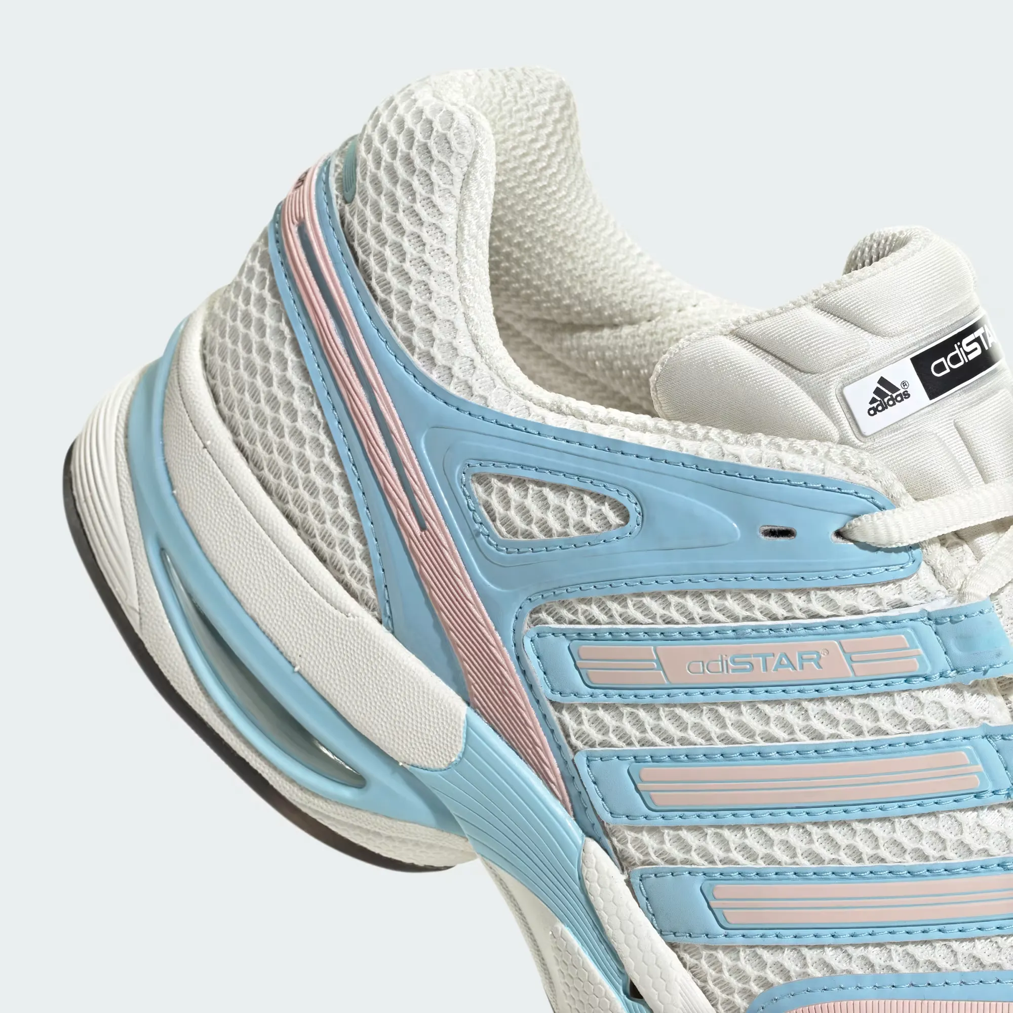 000000_adidas-Adistar-Control-5_Off-White-Icey-Blue_KJ3363_img8