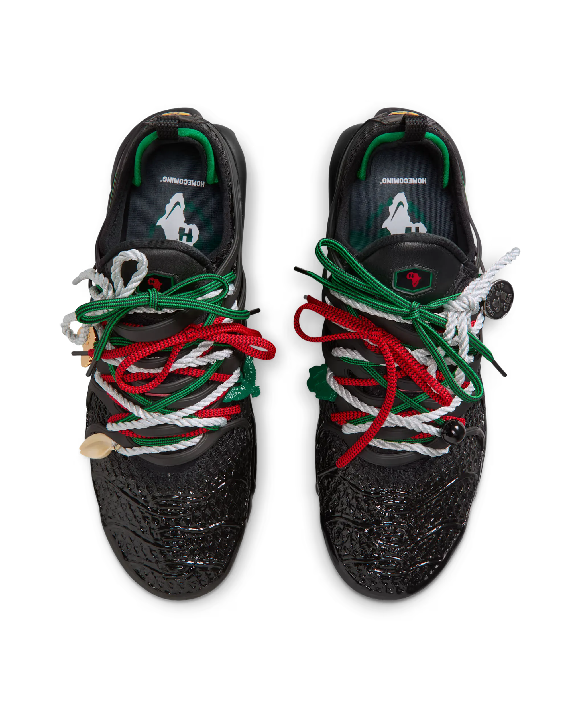 Homecoming-x-Nike-Air-Max-Plus_Pan-African-Black_IM4960-001_img3